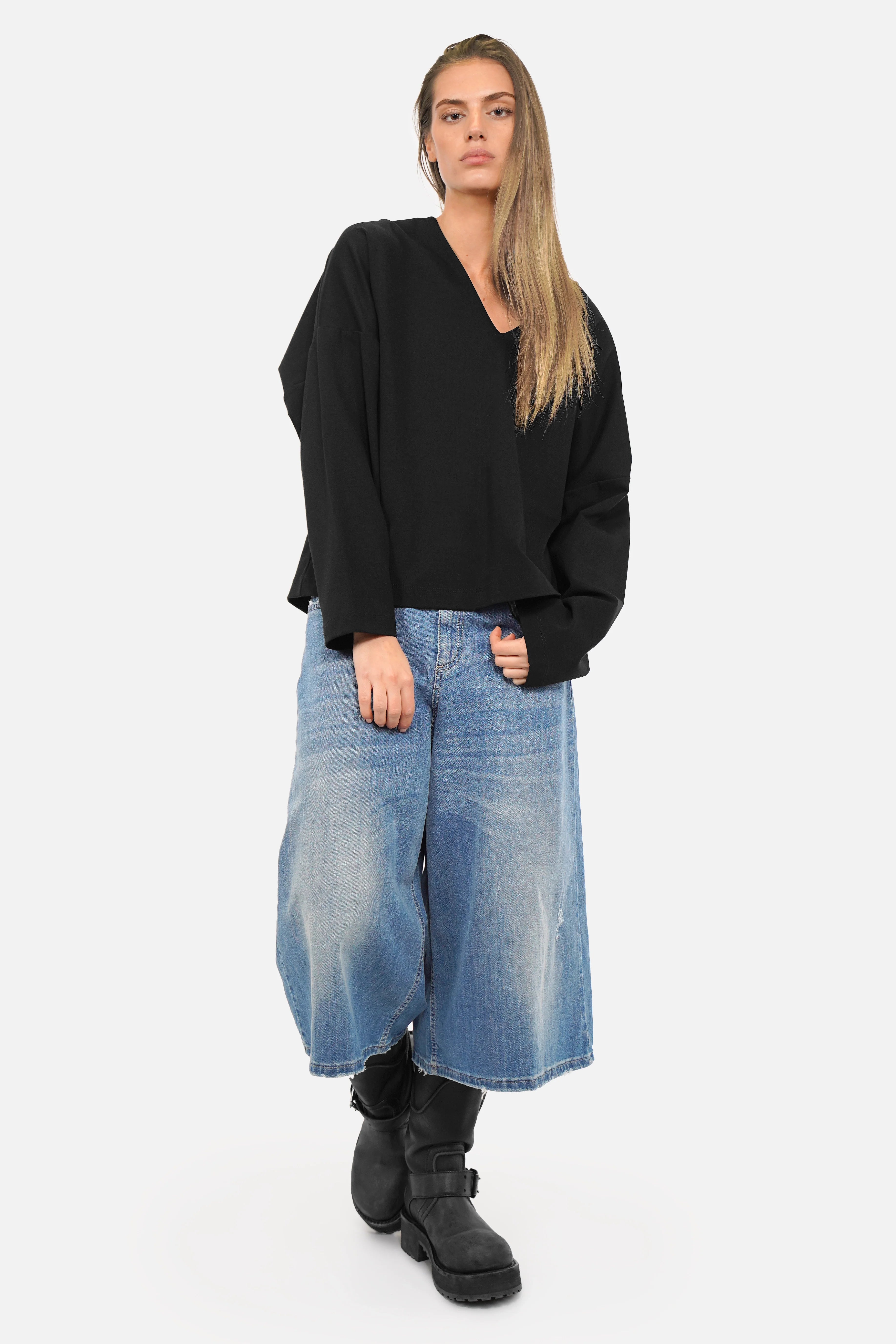 Damen Relaxed V-Ausschnitt Shirt aus weichem Jersey-Material mit überschnittenen Schultern und geraden Ärmeln