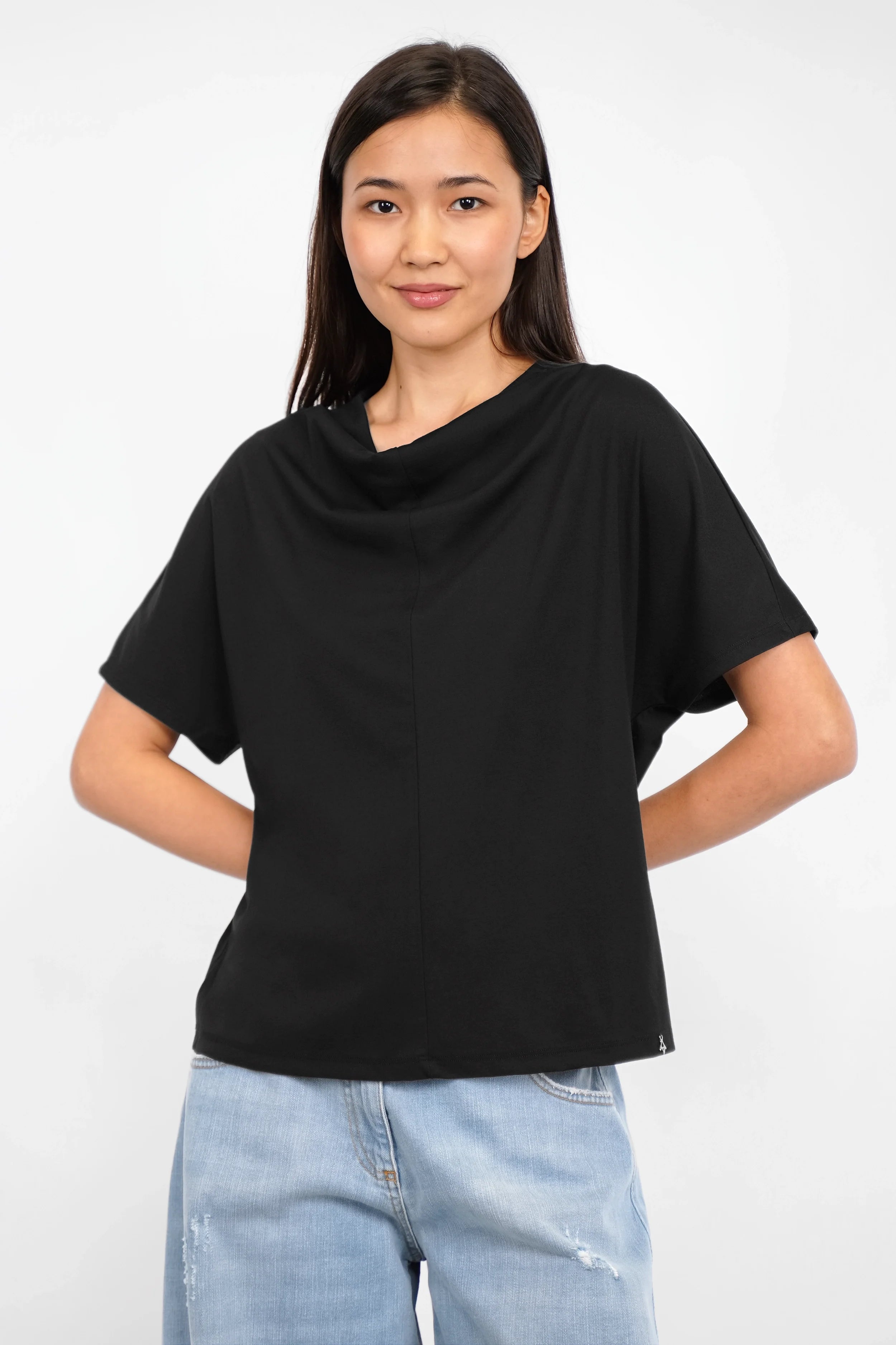 BRYNNA T-Shirt flowing viscose blend mockneck regular fit with dropped shoulders and seam details