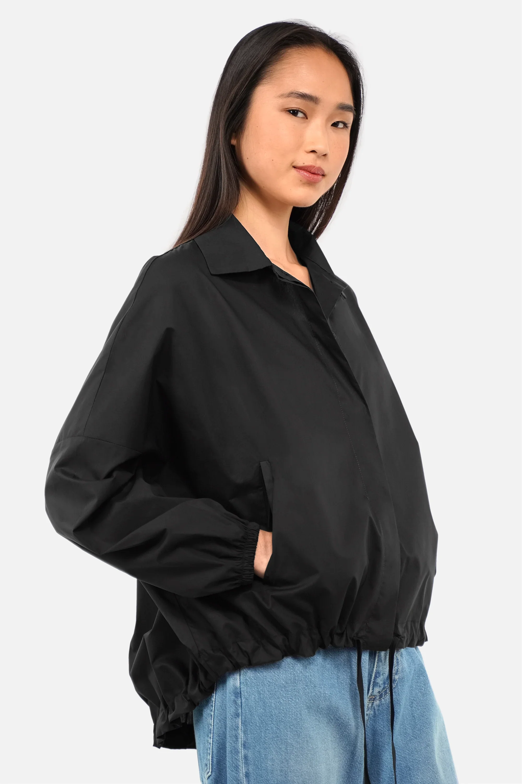 Lockere Hemdjacke aus Baumwollstoff mit klassischem Kragen und Oversized Fit