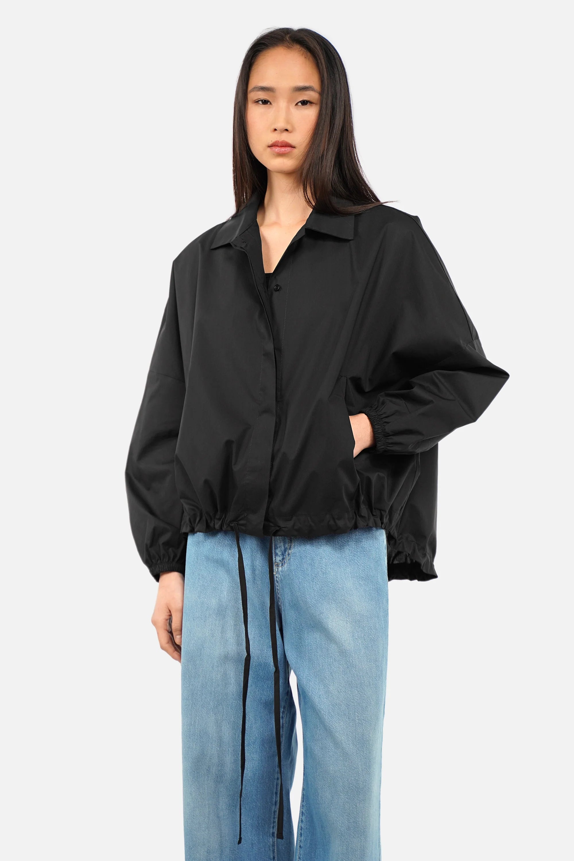 Lockere Hemdjacke aus leichtem Baumwollstoff mit Oversized Fit und verdeckter Knopfleiste