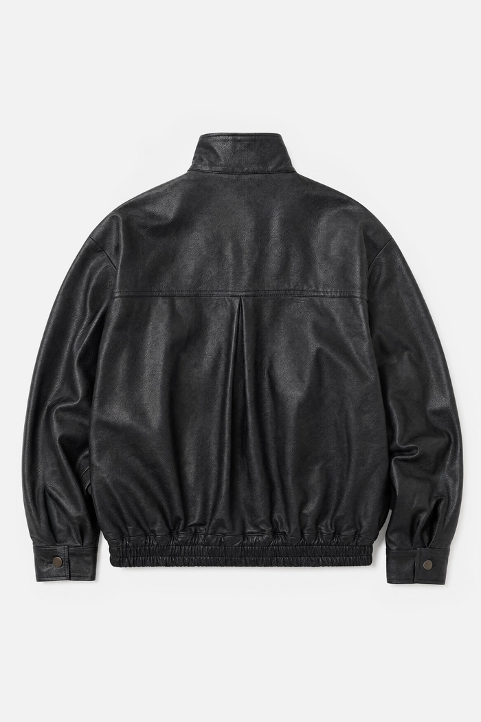 Veste DERA noire – vue de dos avec détails plissés