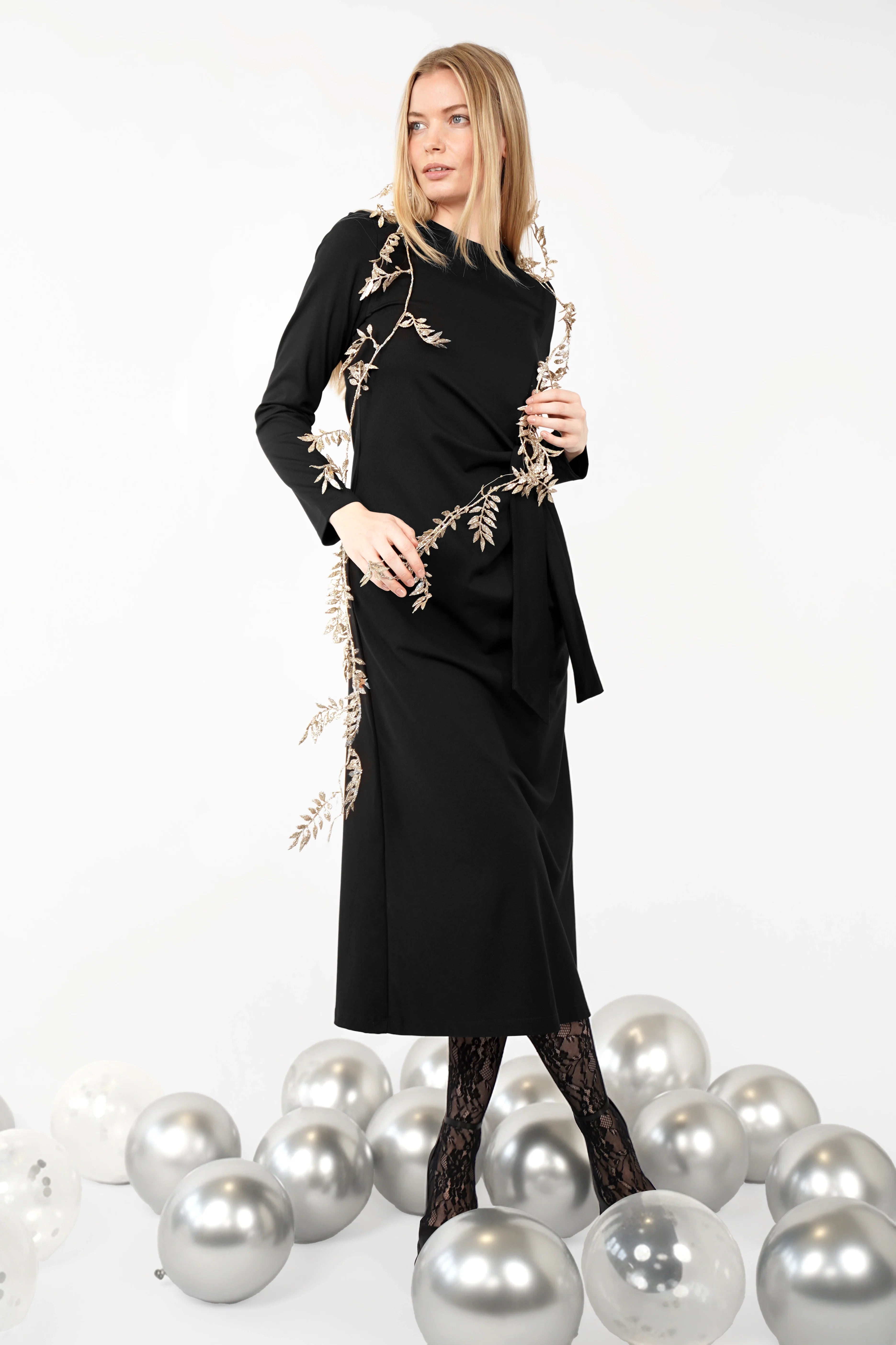 DIONI Kleid schwarzes Viskose-Jersey Midi Kleid Wickeloptik seitliche Drapierung