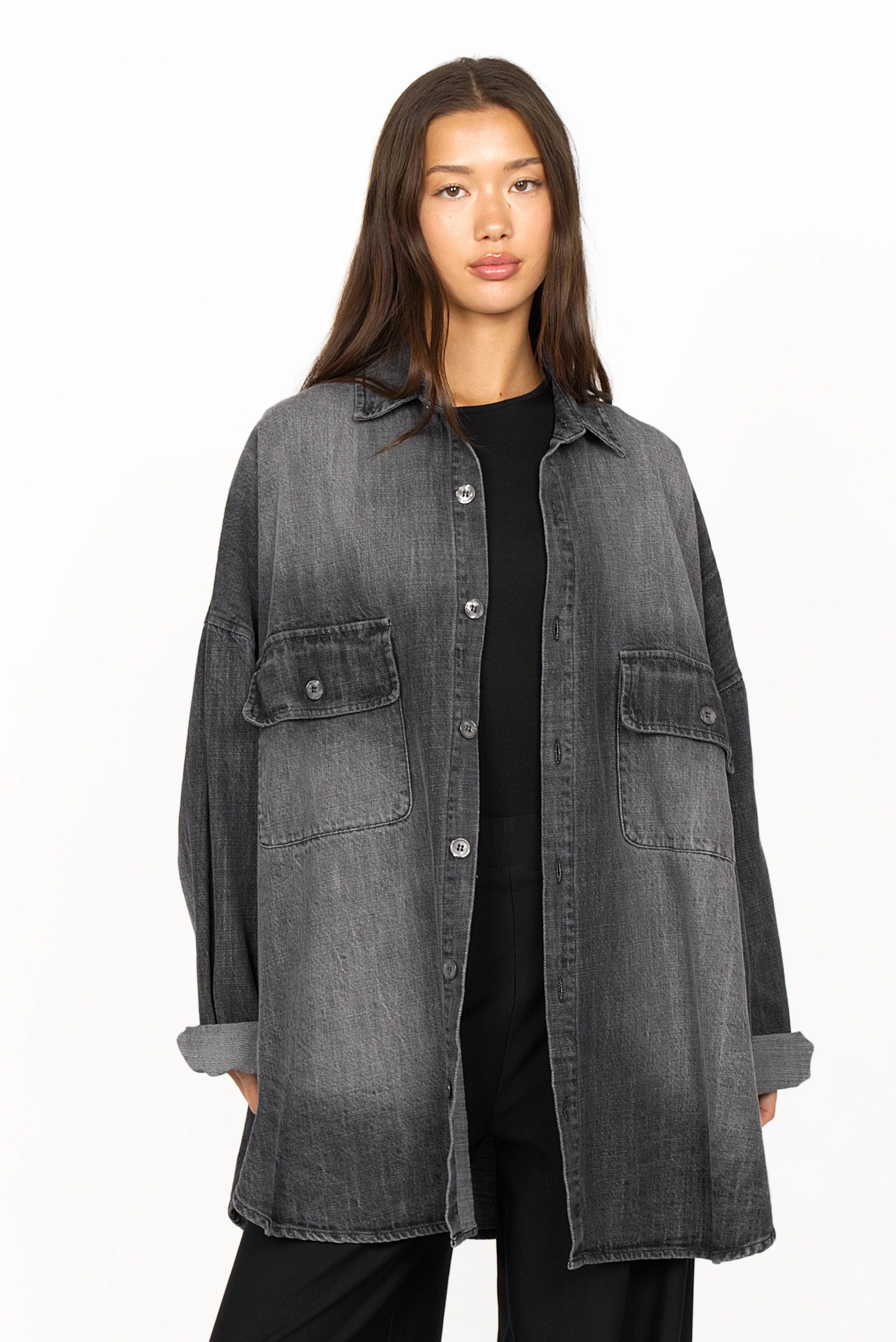 ANEA Oversized Hemdjacke in coolem Denim-Look mit Gradient-Waschung und lässigem Schnitt