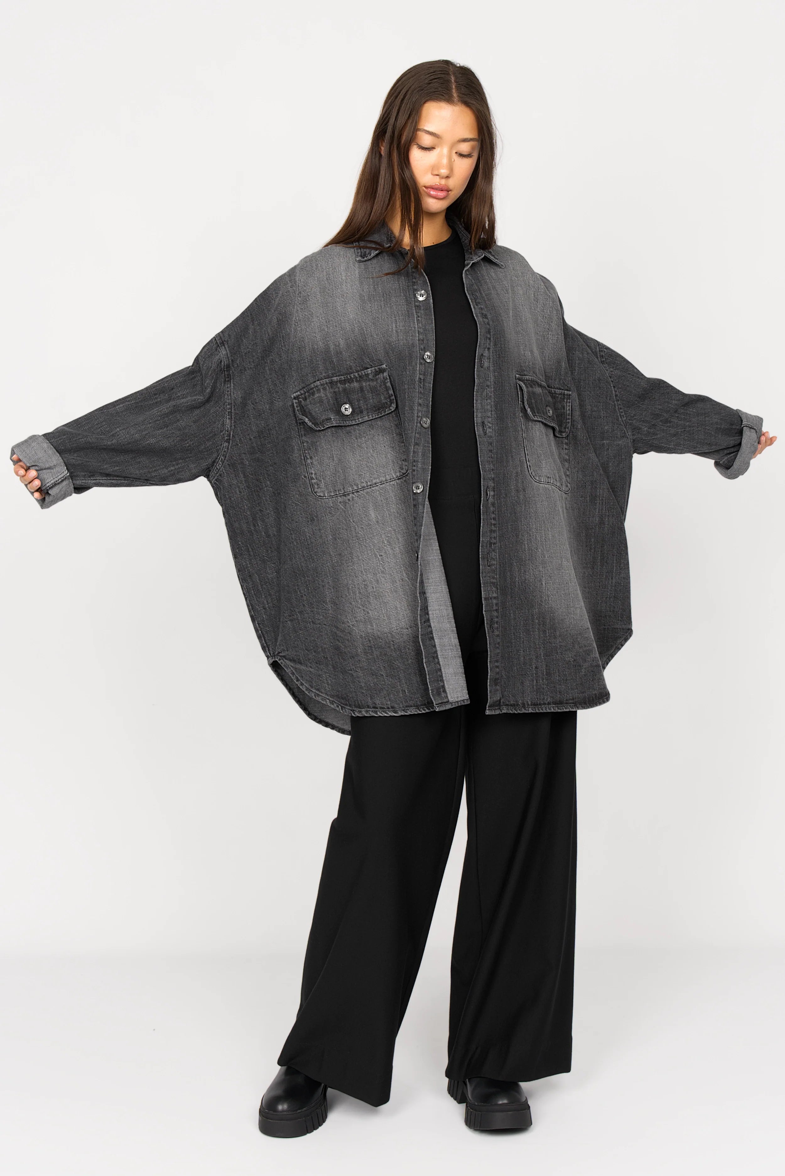 Damen ANEA Oversized Hemdjacke im Denim-Look mit lockerer Passform und Brusttaschen