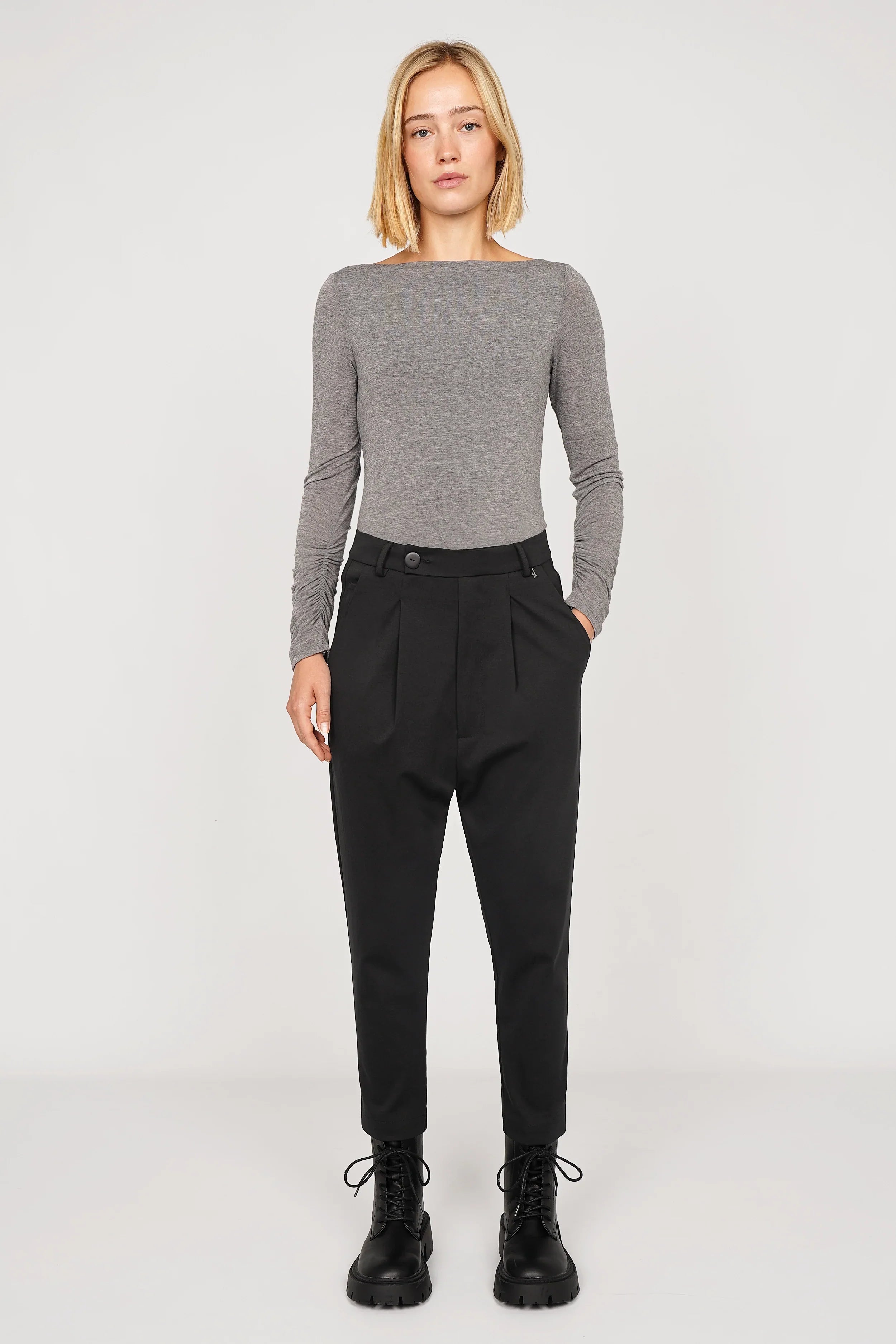 JALDI Cropped Tapered Hose