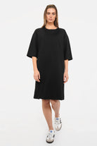 Damen Jerseykleid aus mittelschwerem Viskosenjersey mit Rundhalsausschnitt und halblangen Ärmeln.