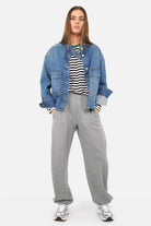 ELIN Longsleeve Baumwolljersey Rundhalsausschnitt Regular Fit Größe S Model 1,74 m