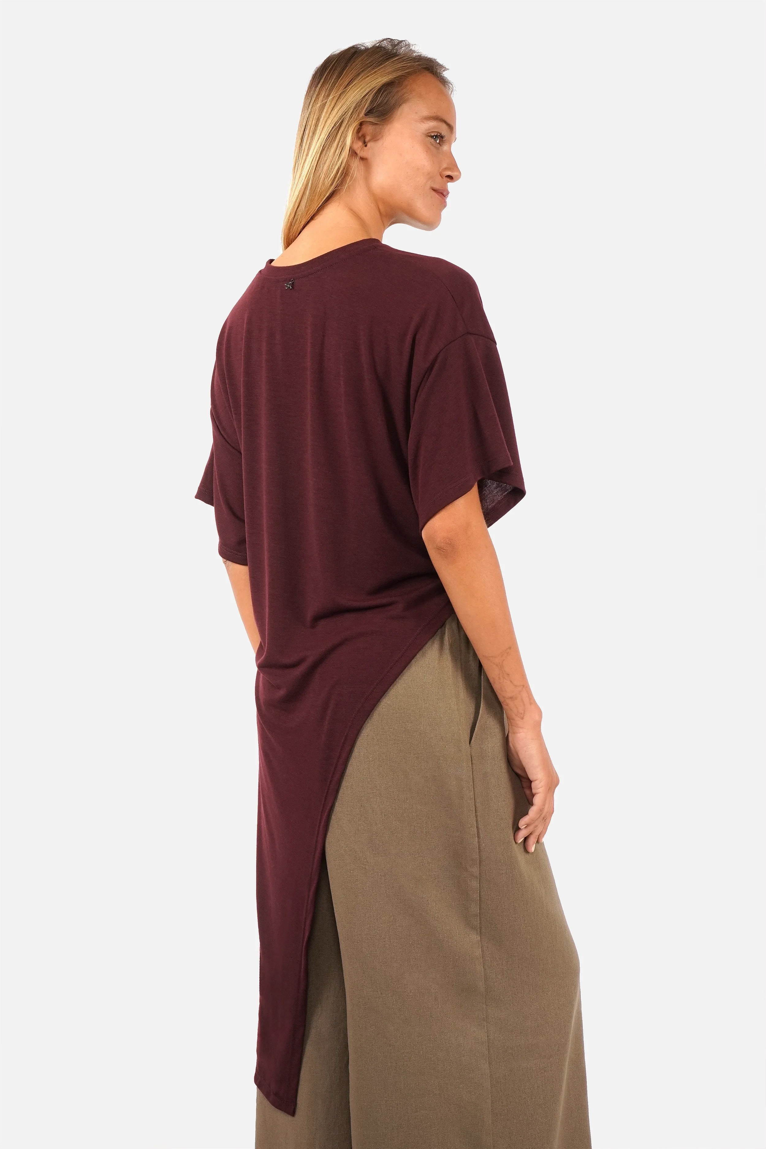 ERLY Longline T-Shirt soft viscose jersey round neck dropped shoulders front drape detail regular fit model wearing XS