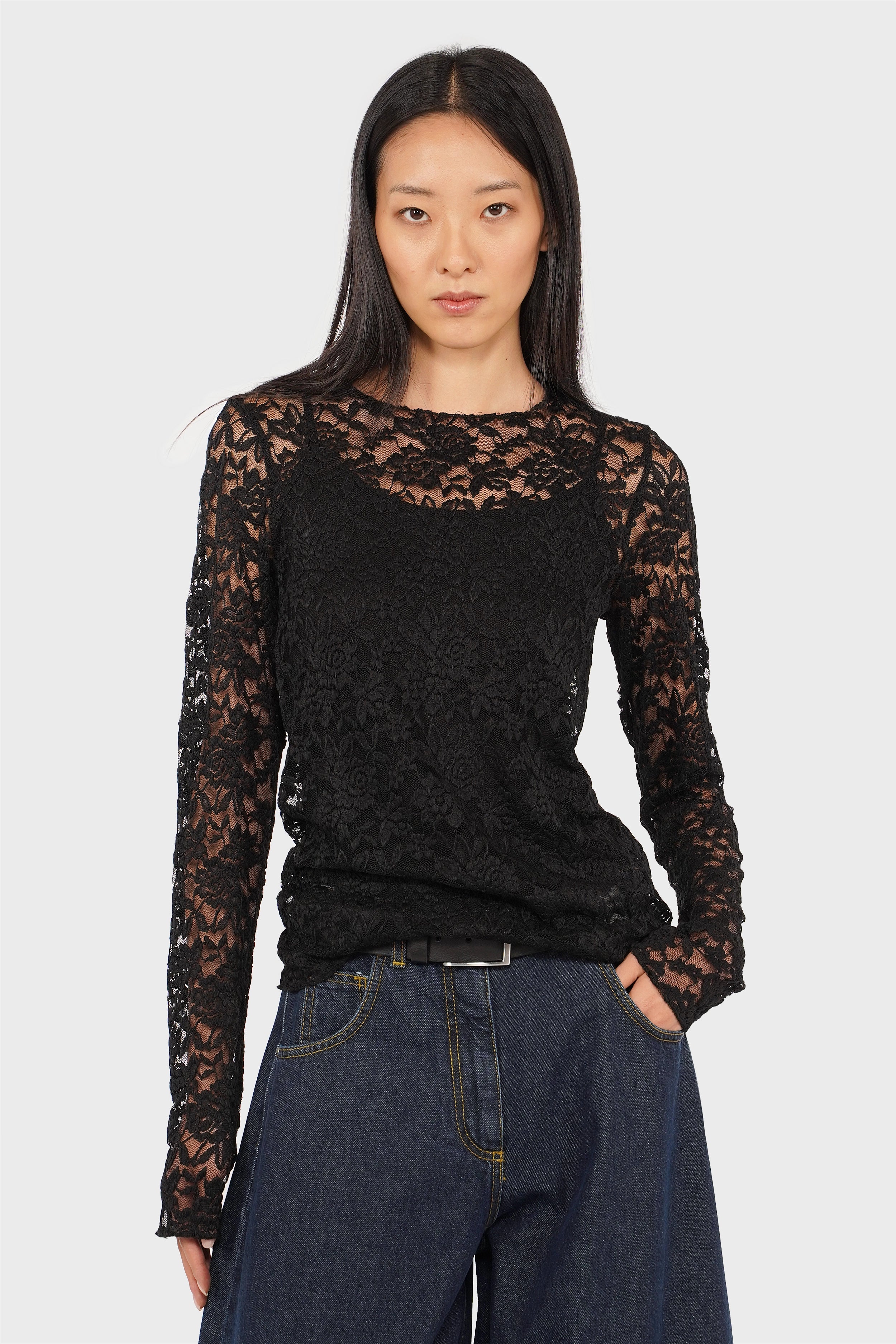 EVYN Semitransparentes Longsleeve aus feiner Spitze
