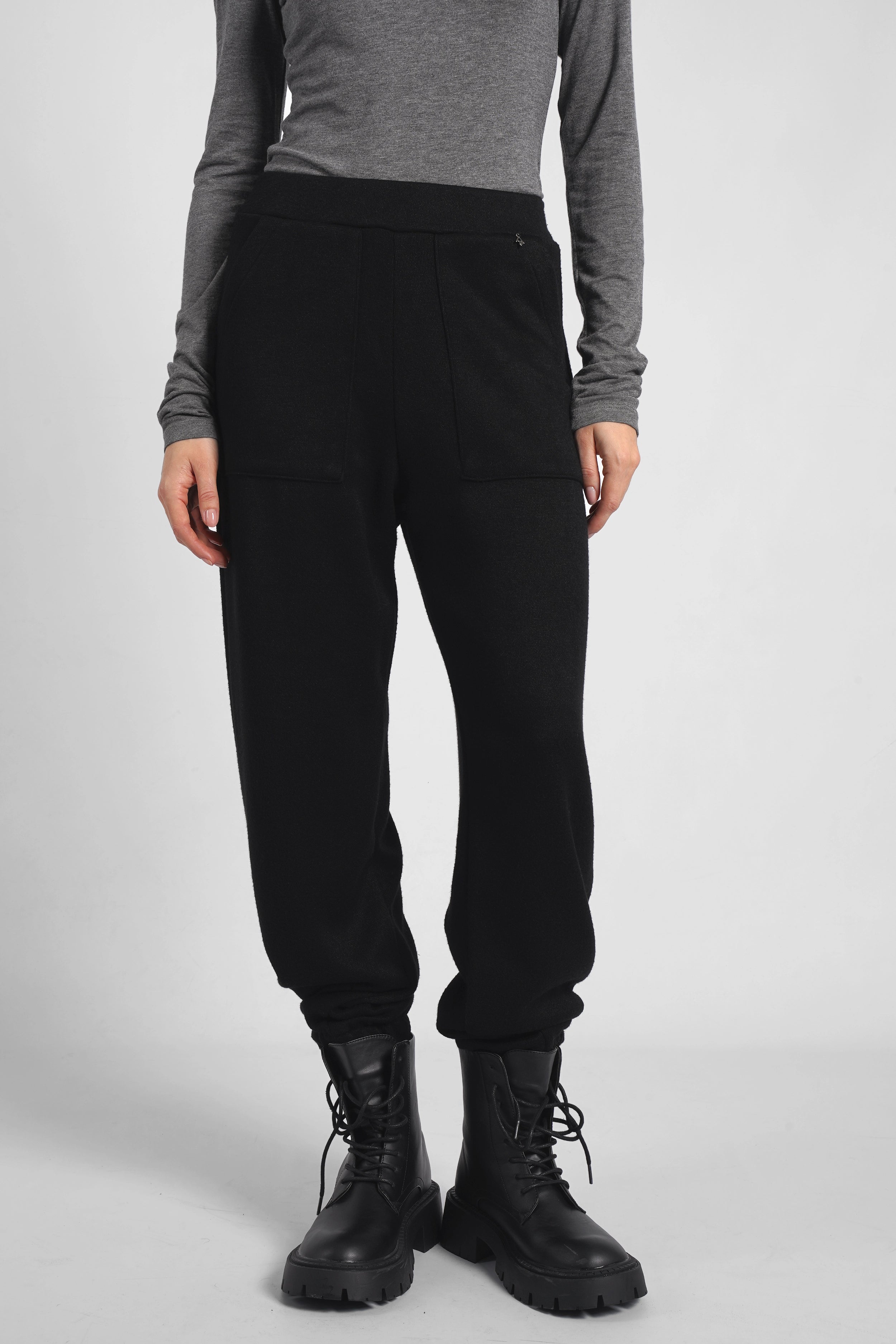 FRELA jogging pants in fine knit
