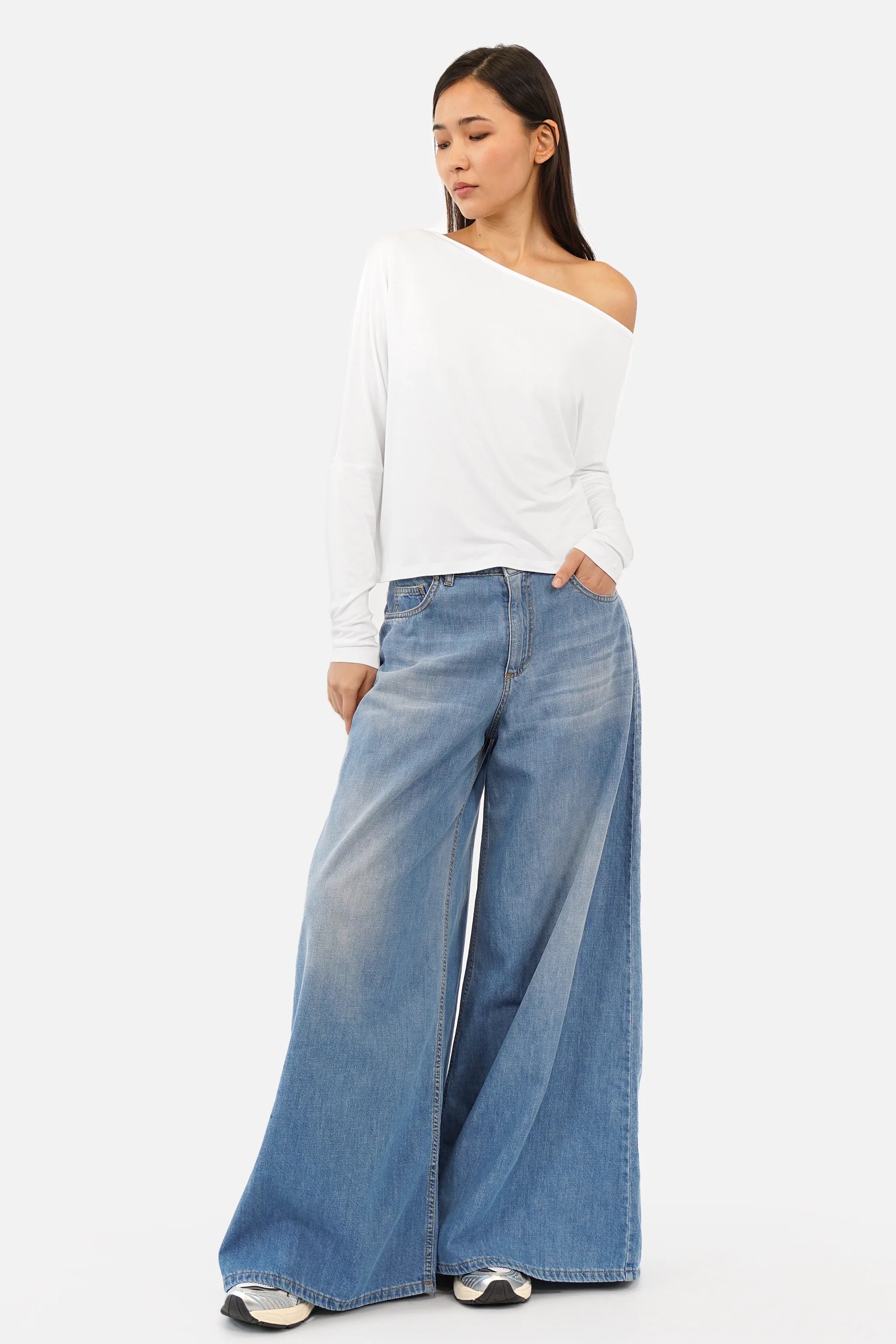 FRYA One-Shoulder Long Sleeve