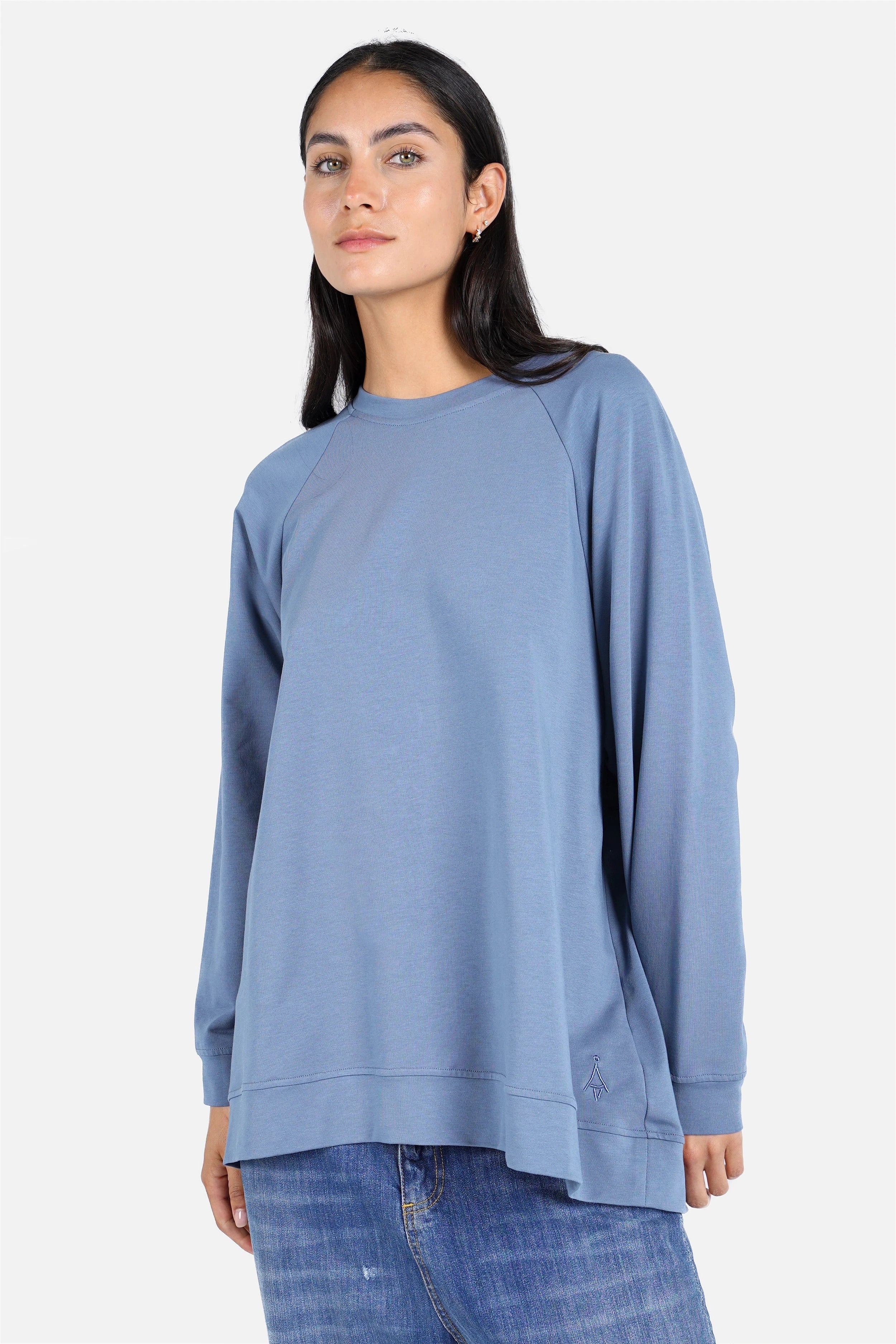 GRACEY.K Sweater in lässiger A-Linie mit Raglanärmeln und tonaler Logo-Stickerei