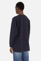 GRACEY.K Relaxed Sweater leichter, weicher Rundhalspullover mit Raglanärmeln und tonaler Logo-Stickerei