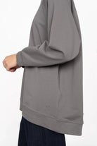 GRACEY.K Sweater oversized gray casual sweatshirt with tonal logo embroidery and rounded hem