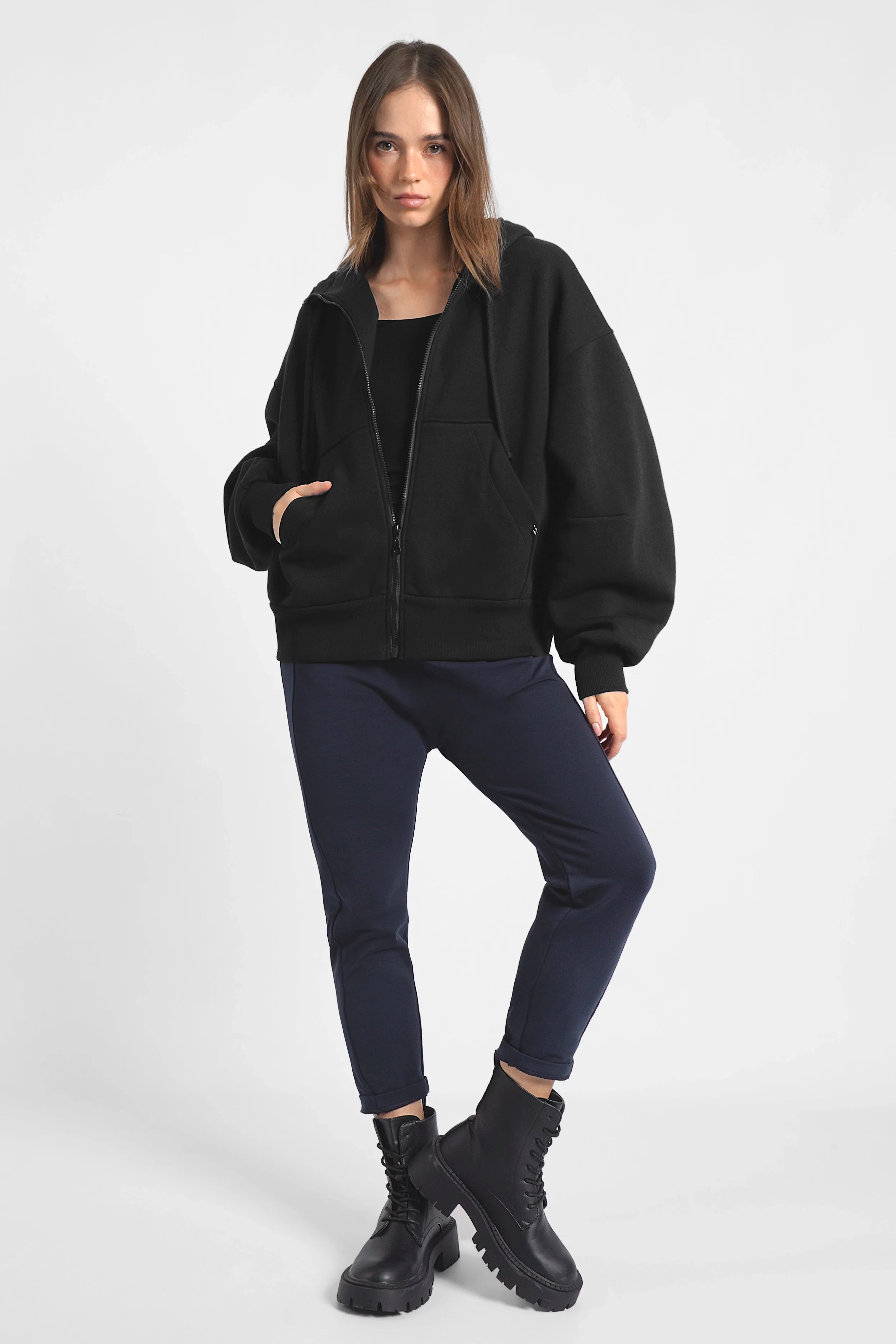 <tc>HANNA.K Pantalon sweat conique</tc>