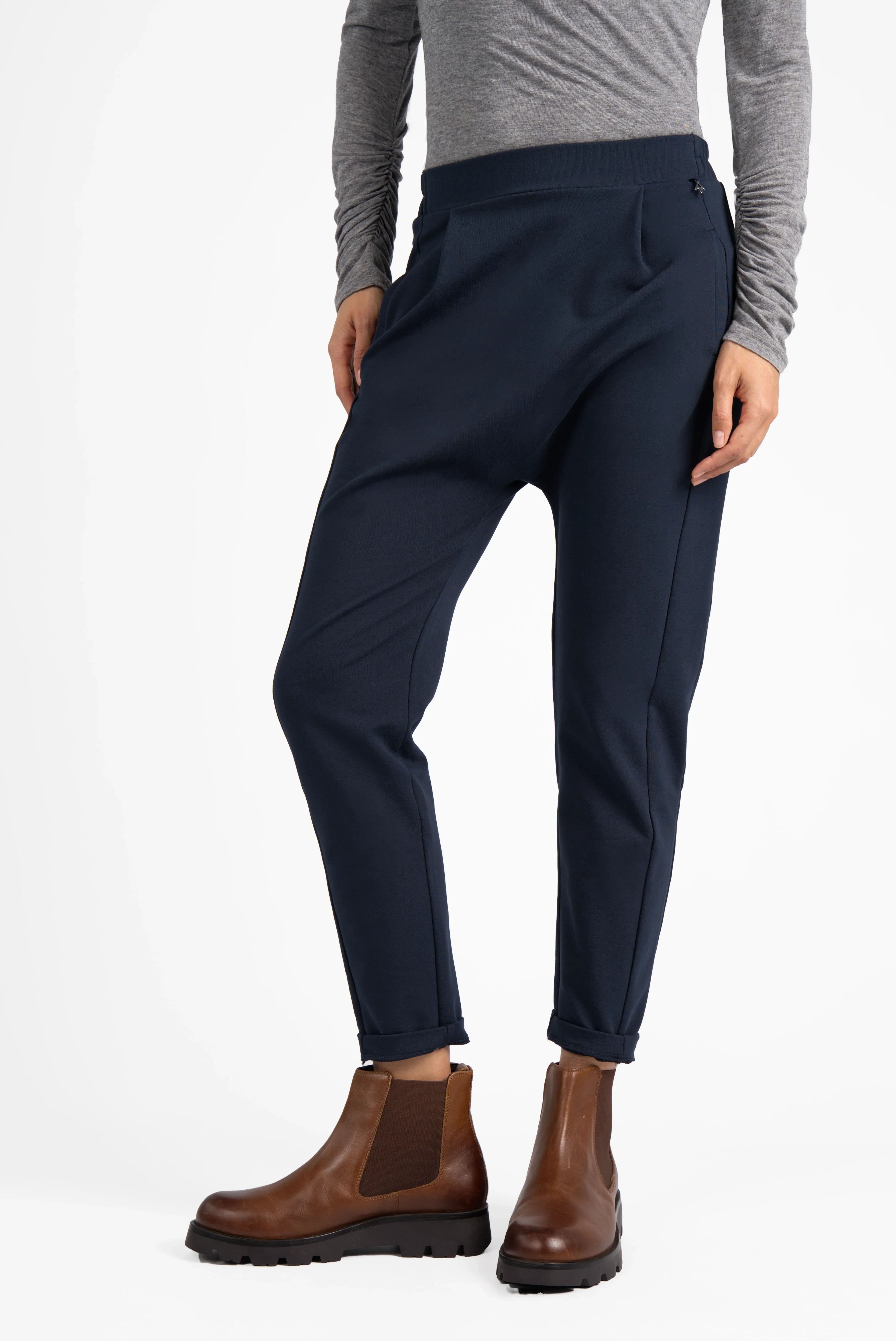 HANNA.K tapered sweatpants