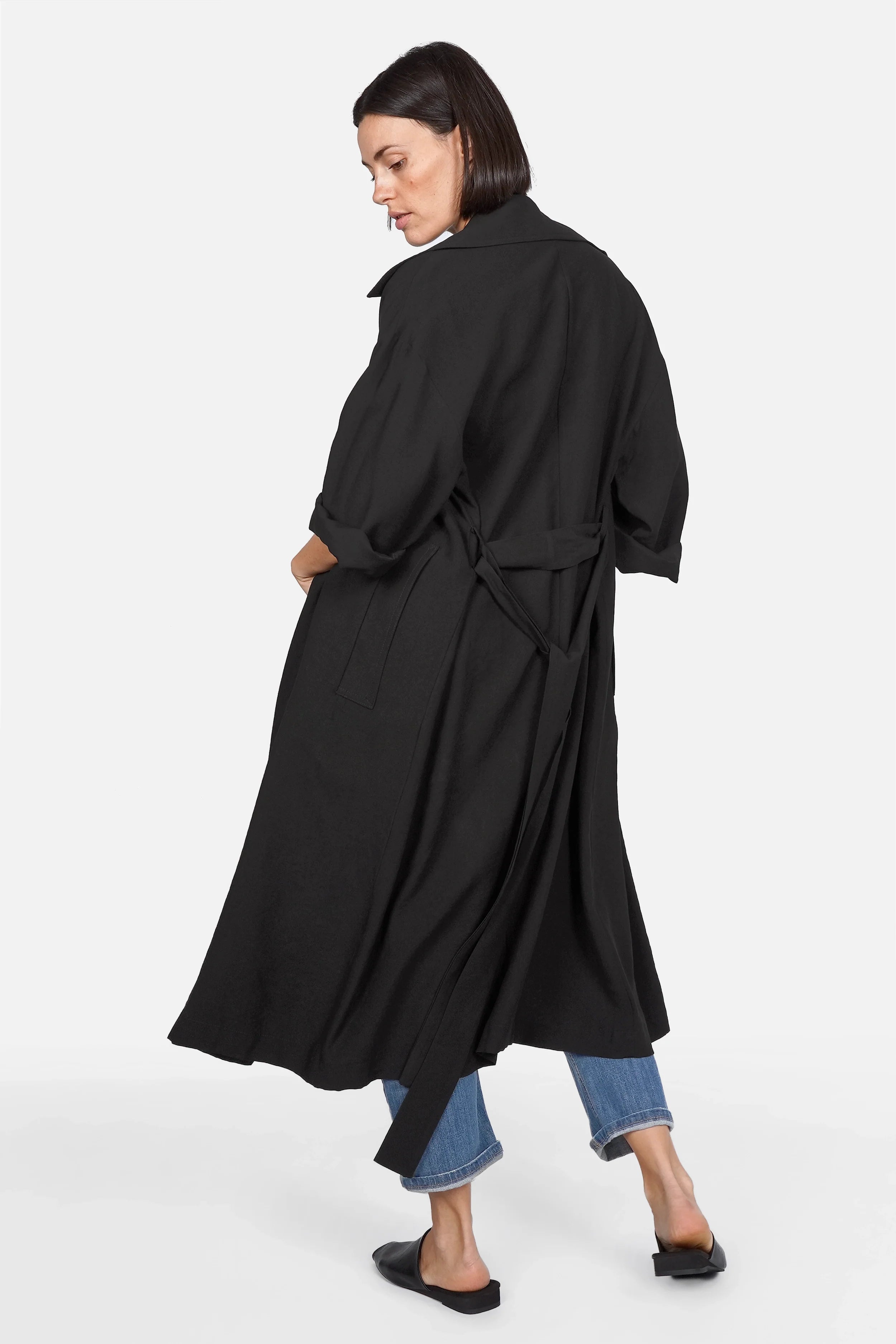 HAZEL Blusenmantel in Trenchcoat-Stil mit Reverskragen und Bindegürtel, weiches Material, relaxed Fit