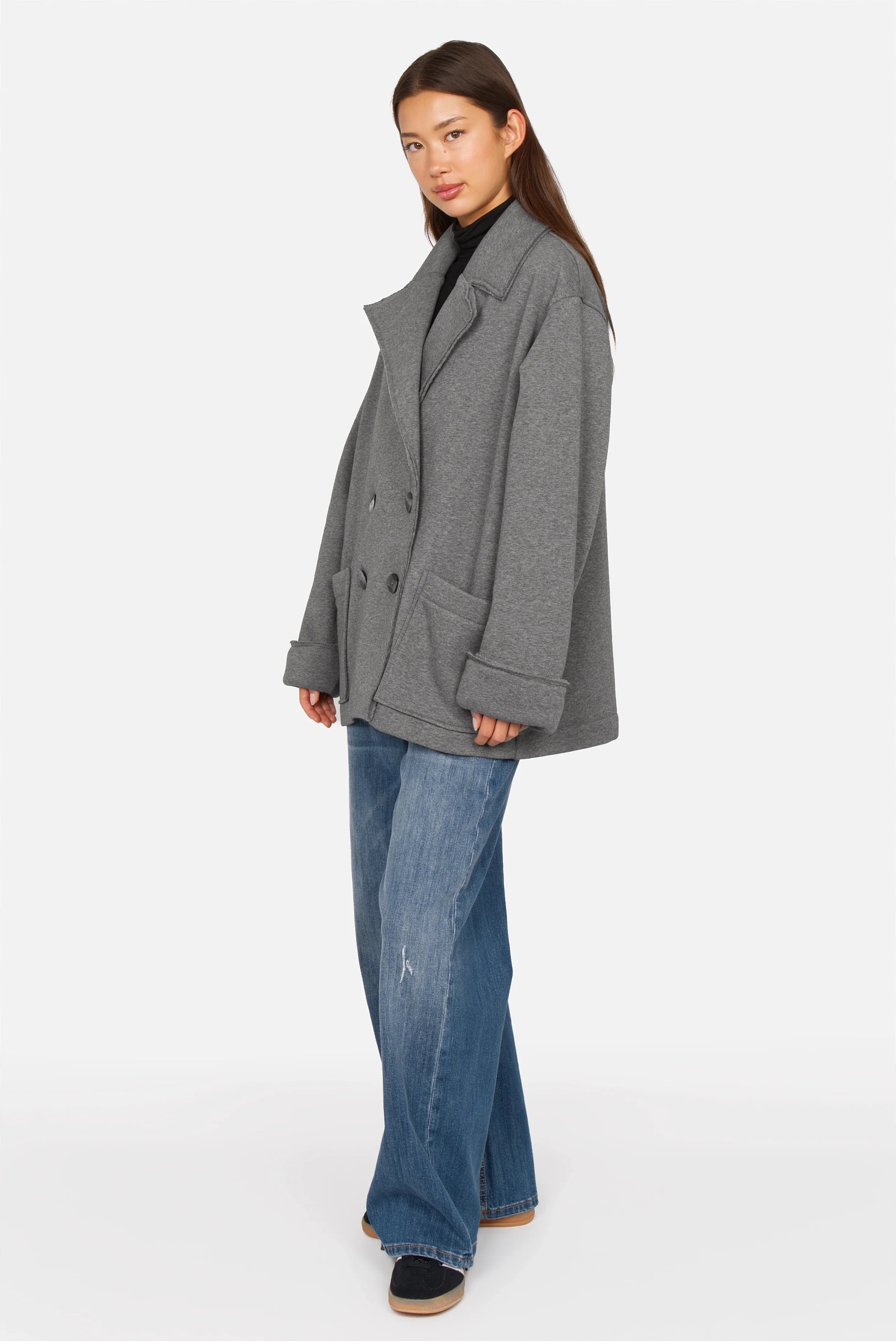 HELIEE Oversized Sweat-Kurzmantel mit Reverskragen, doppelreihigen Knöpfen und aufgesetzten Taschen aus gebürstetem Jersey