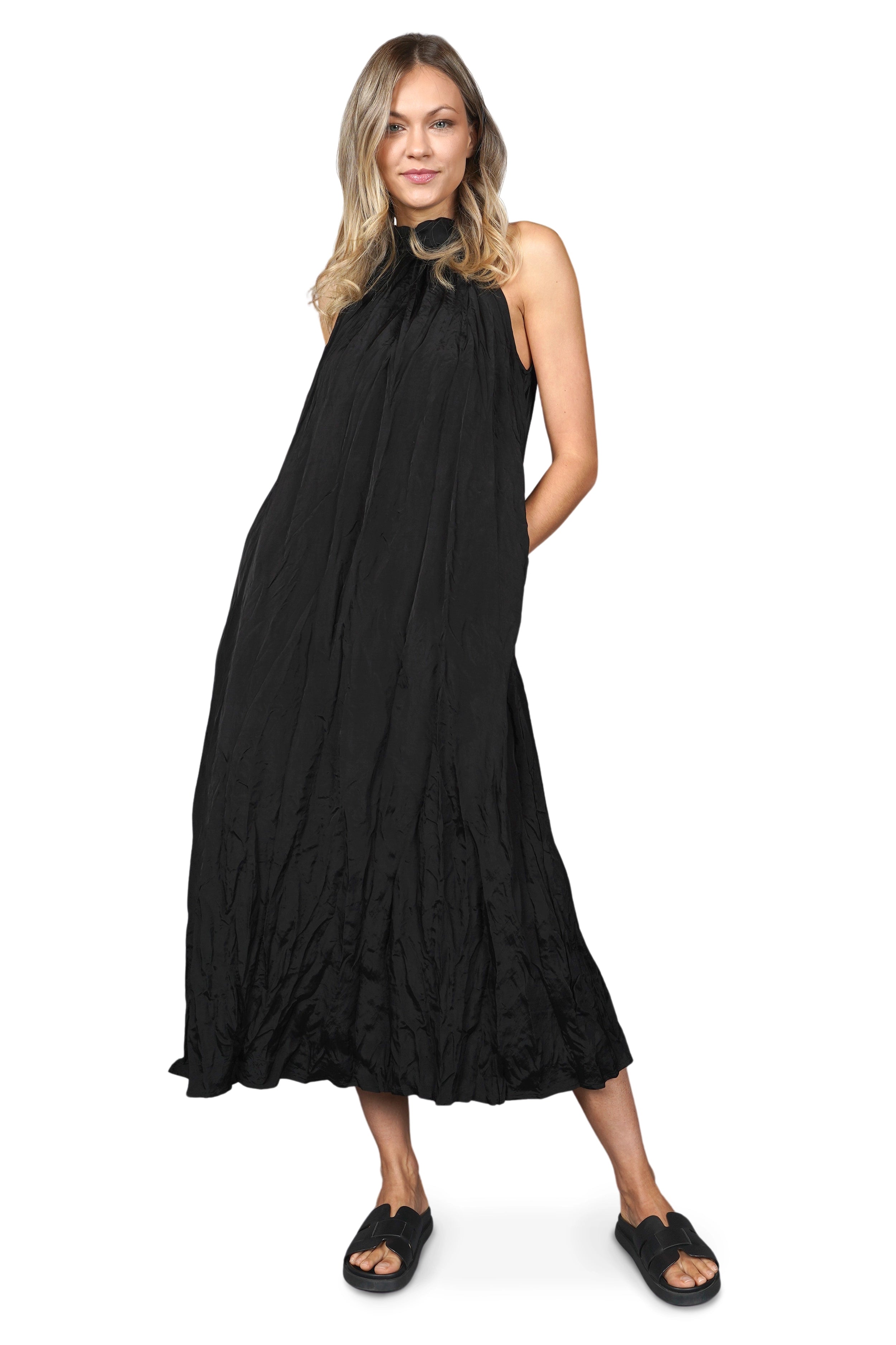 ILEIA Crinkle Neckholder-Kleid