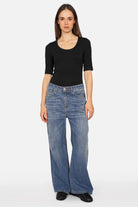 JALYN Shirt Damen Jerseyshirt Slim Fit mit U-Boot Ausschnitt halblang weich