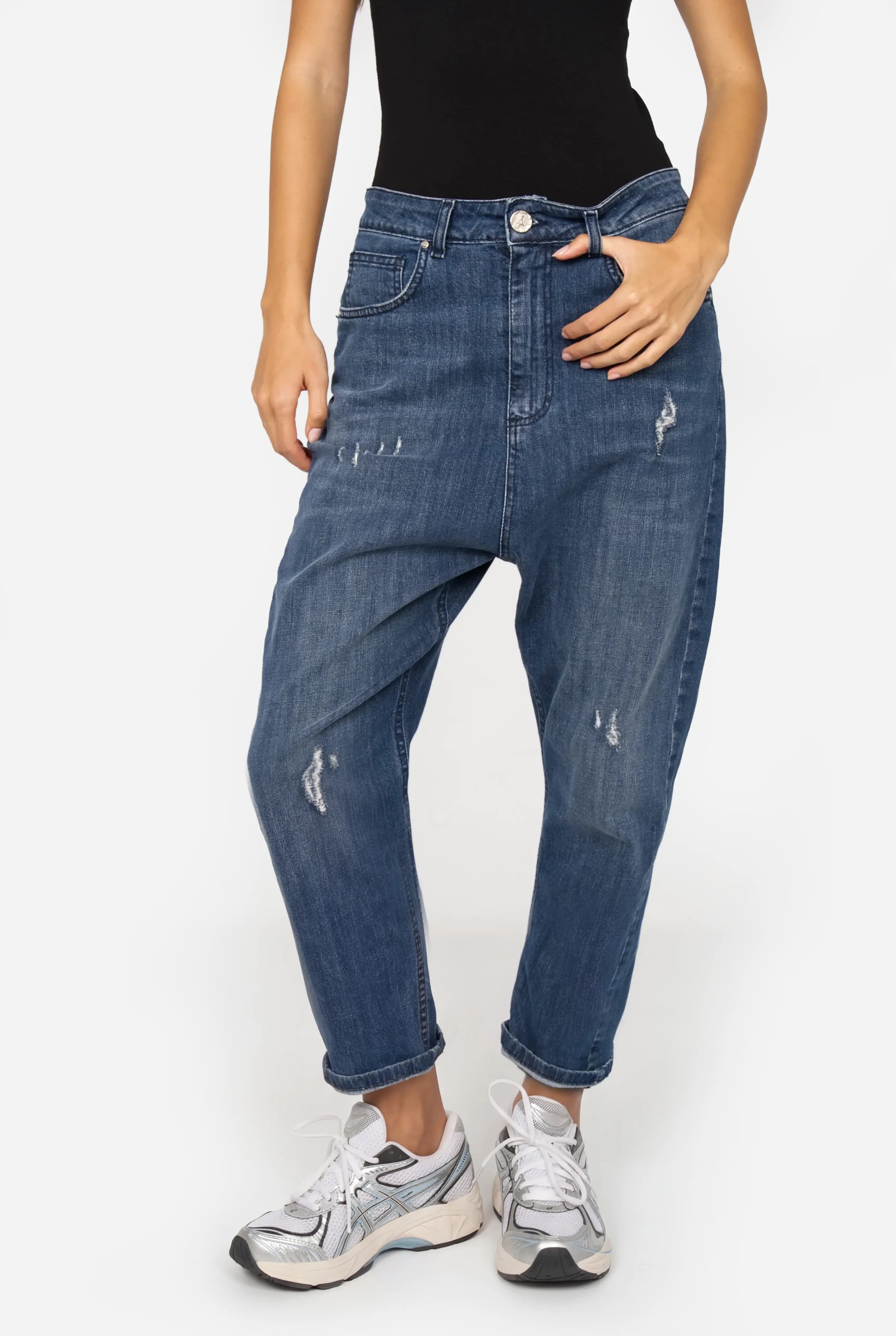 Mittelblaue Baggy Jeans mit Used-Effekten und lockerem Relaxed Fit für lässigen Boyfriend-Look