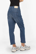 Mittelblaue Baggy Jeans mit Used-Effekten und lockerem Relaxed Fit für lässigen Boyfriend-Look
