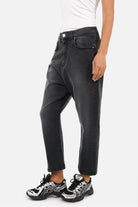 JEANY Baggy Jeans in Faded Black mit Relaxed Fit und Boyfriend-Look, locker geschnitten und leicht krempelbar