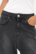 JEANY Baggy Jeans in Faded Black mit Boyfriend-Look und relaxed Fit, locker geschnitten mit tiefem Schritt und Stretch-Denim.