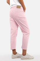 Jeany Baggy Jeans relaxed fit boyfriend style colored denim with belt and zipper detail