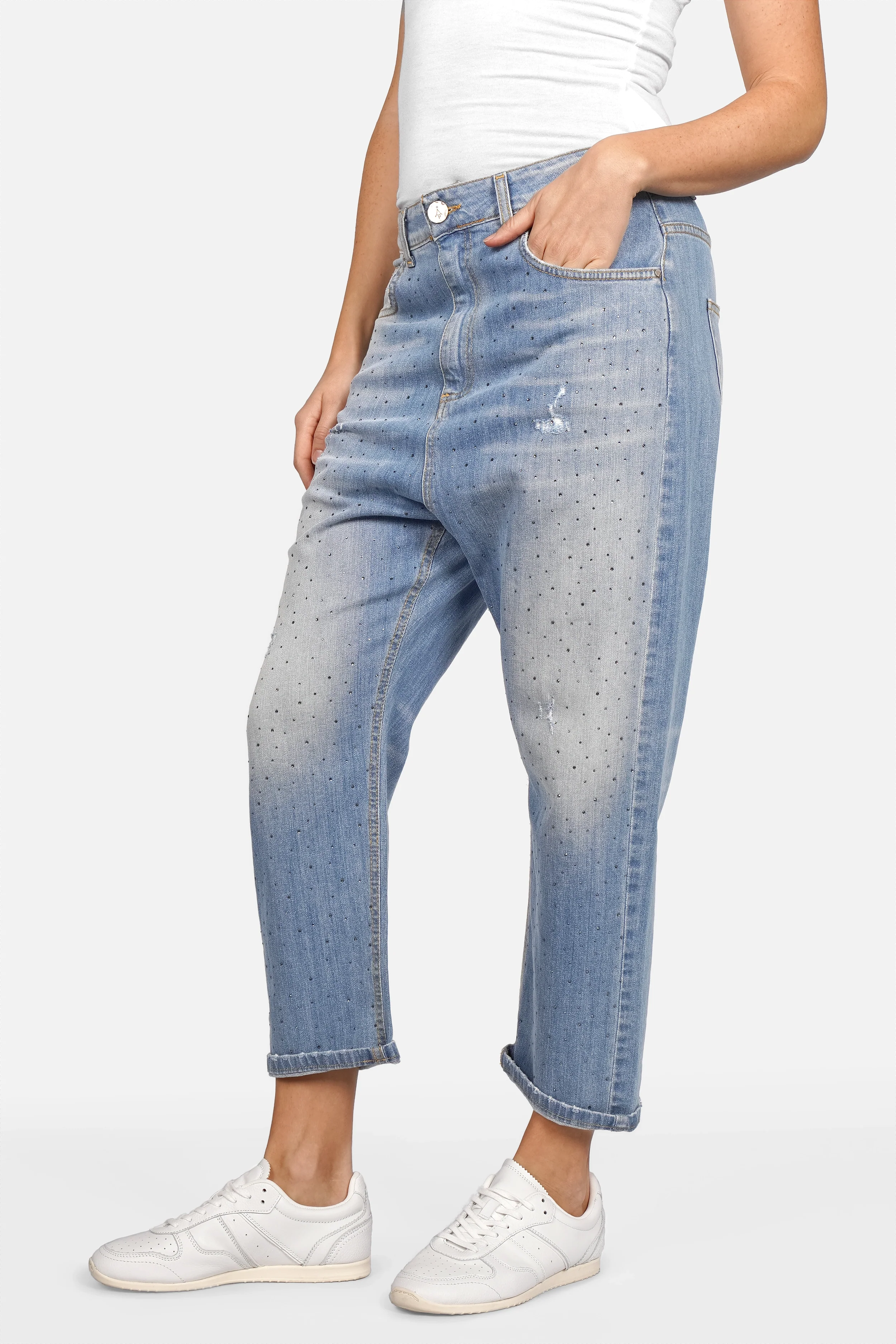 JEANY Baggy Jeans mit Strasssteinchen, locker, destroyed Waschung, entspannter Boyfriend-Look, leichter Denim, Italien gefertigt