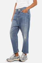 JEANY Baggy Jeans mittelblaue Waschung entspannter Boyfriend-Look lockerer Sitz mit Used-Effekten