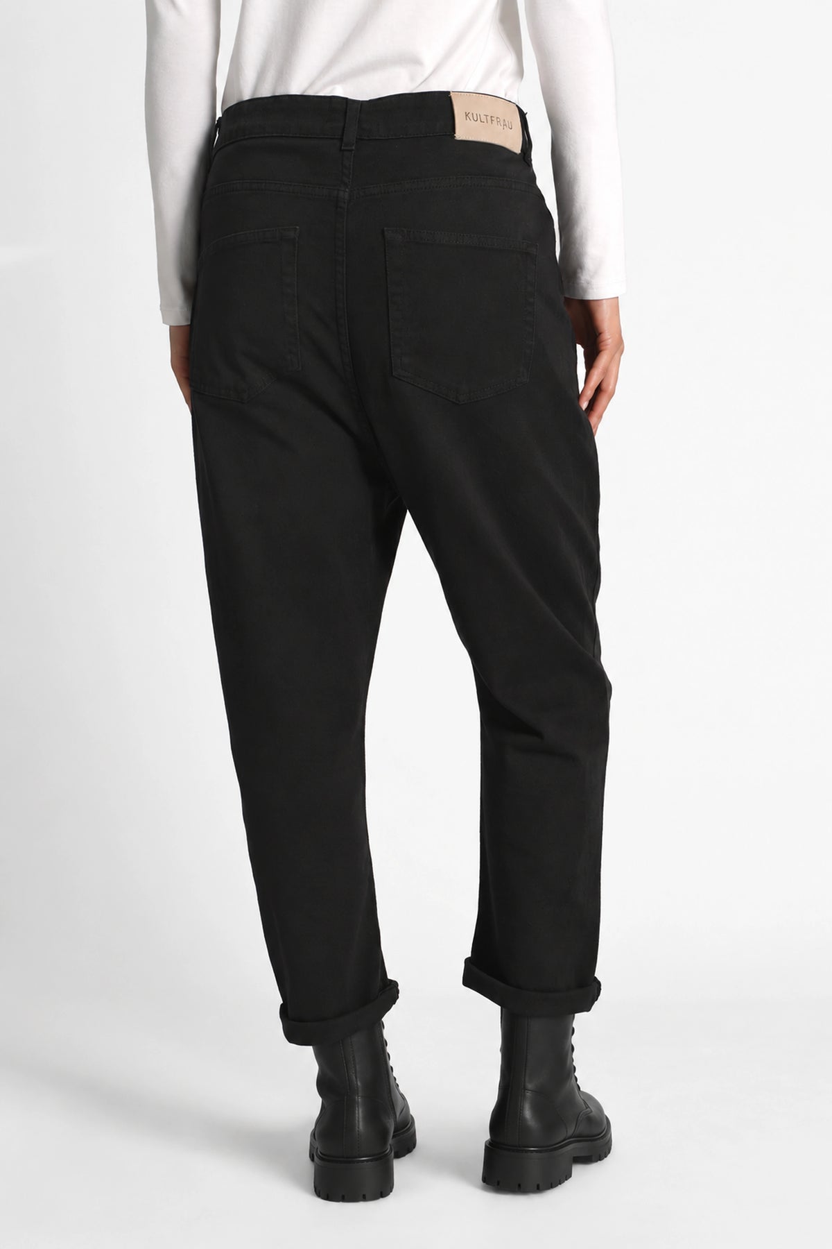 Schwarze JEANY Baggy Jeans mit schwarzen Schnürboots, gerade Rückansicht