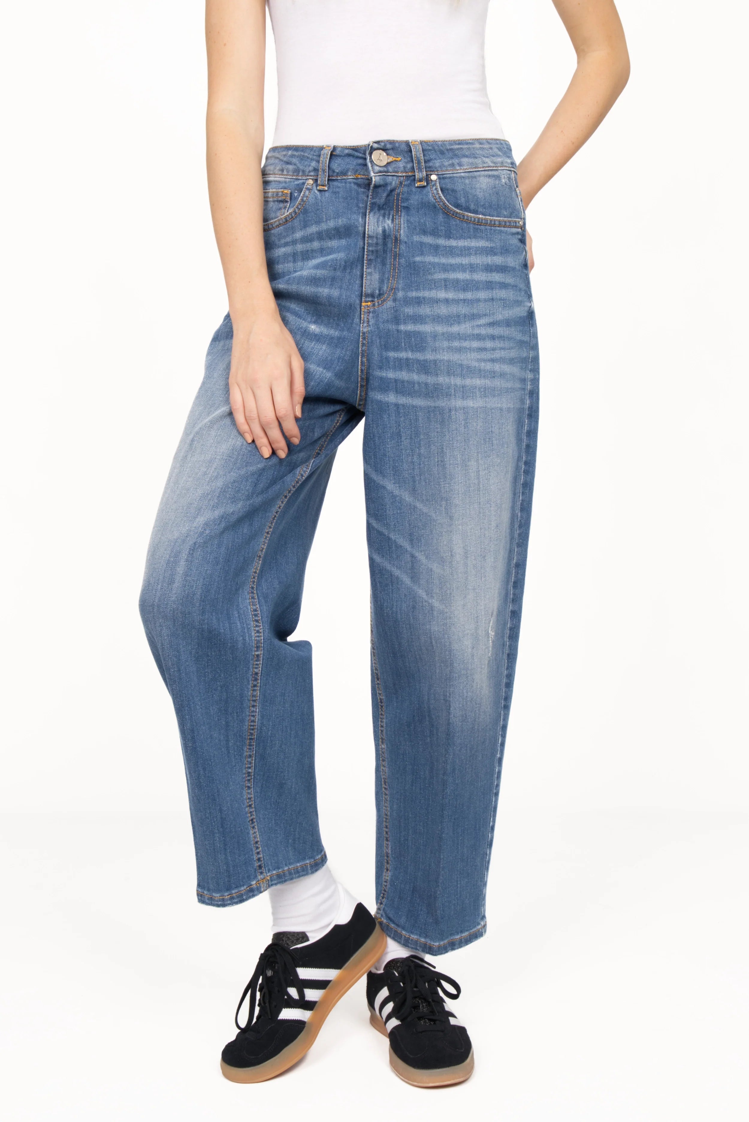 JEEBY Loose-Fit Jeans