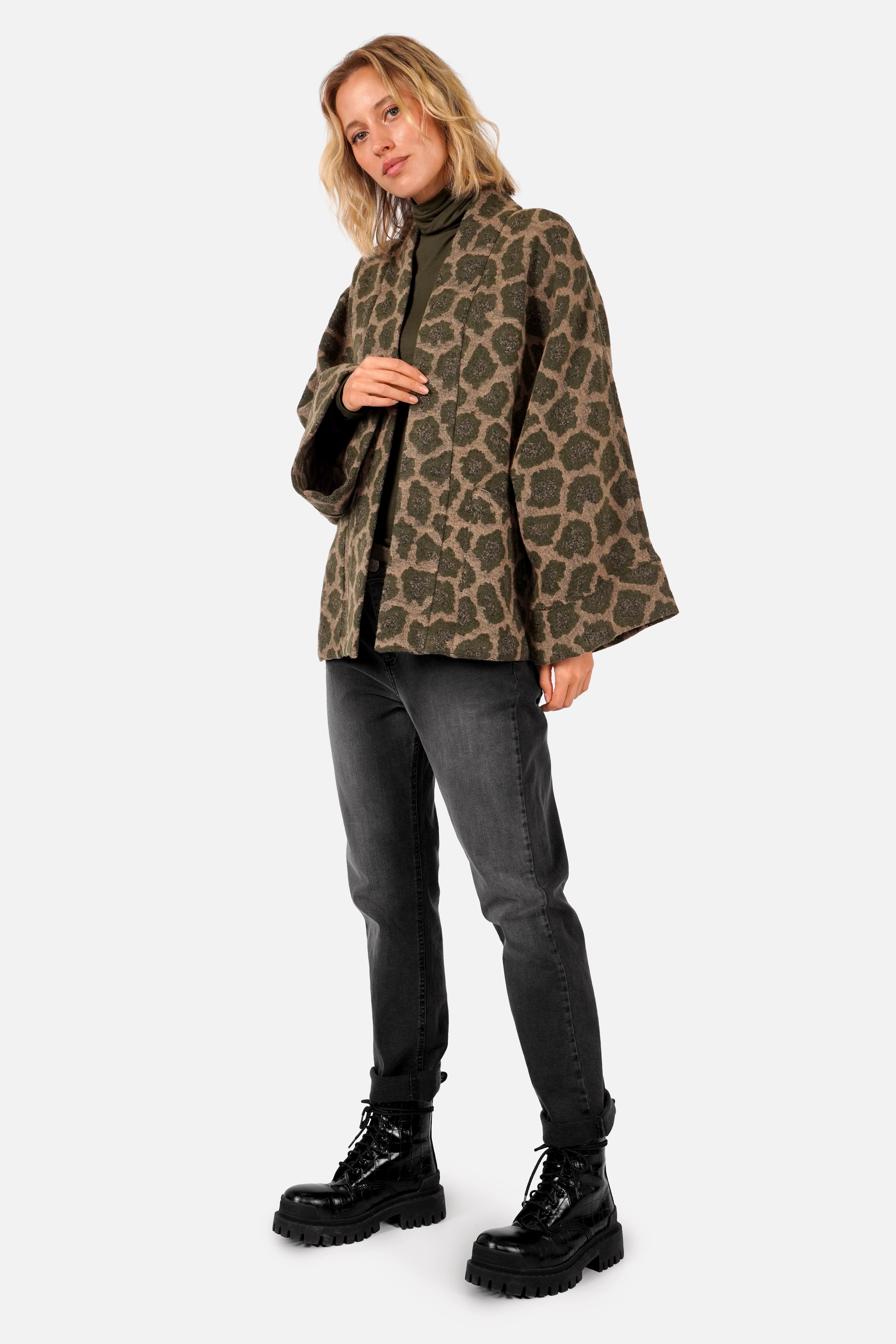 JINA Veste kimono en jacquard léopard