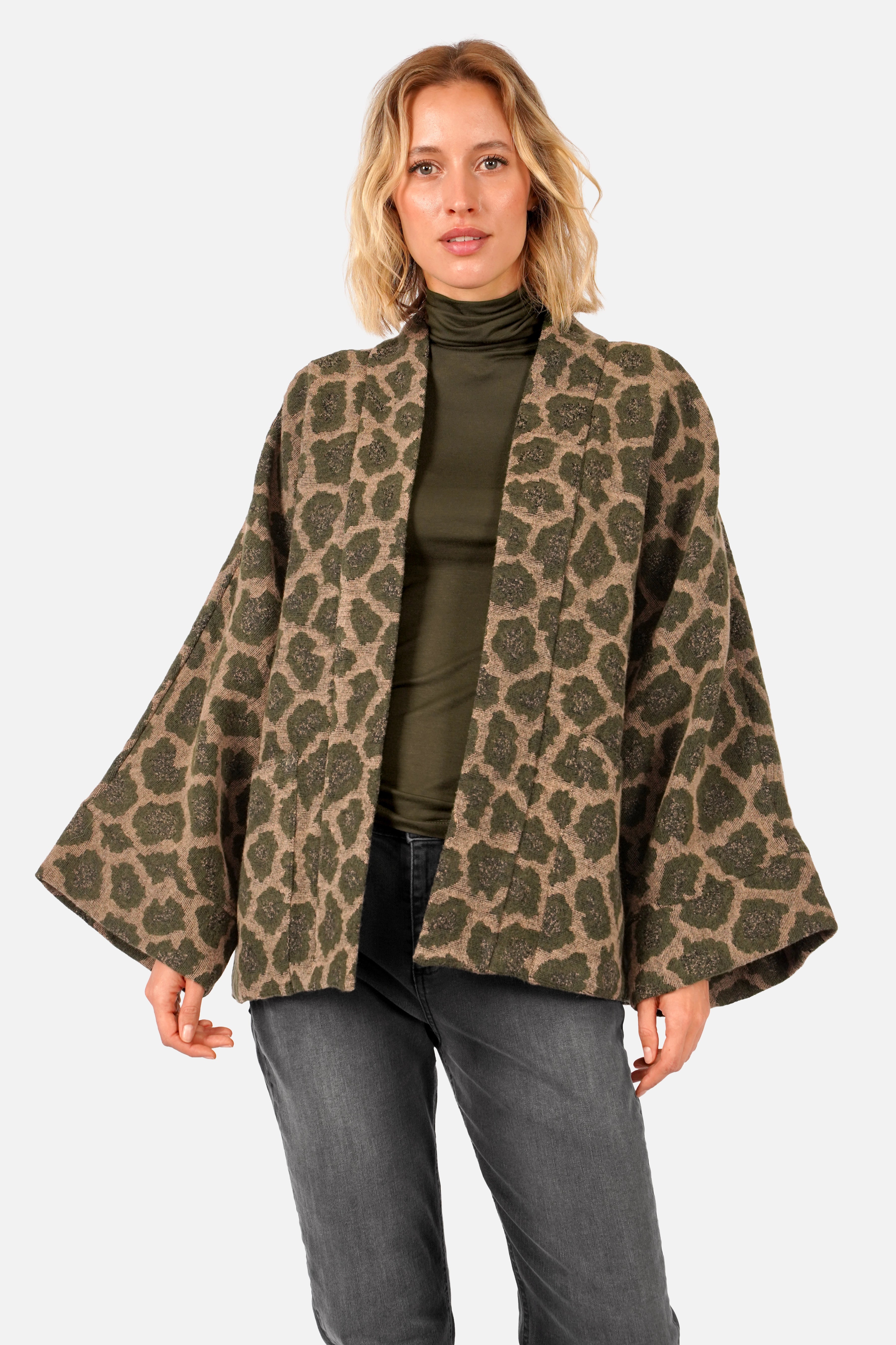 JINA Veste kimono en jacquard léopard
