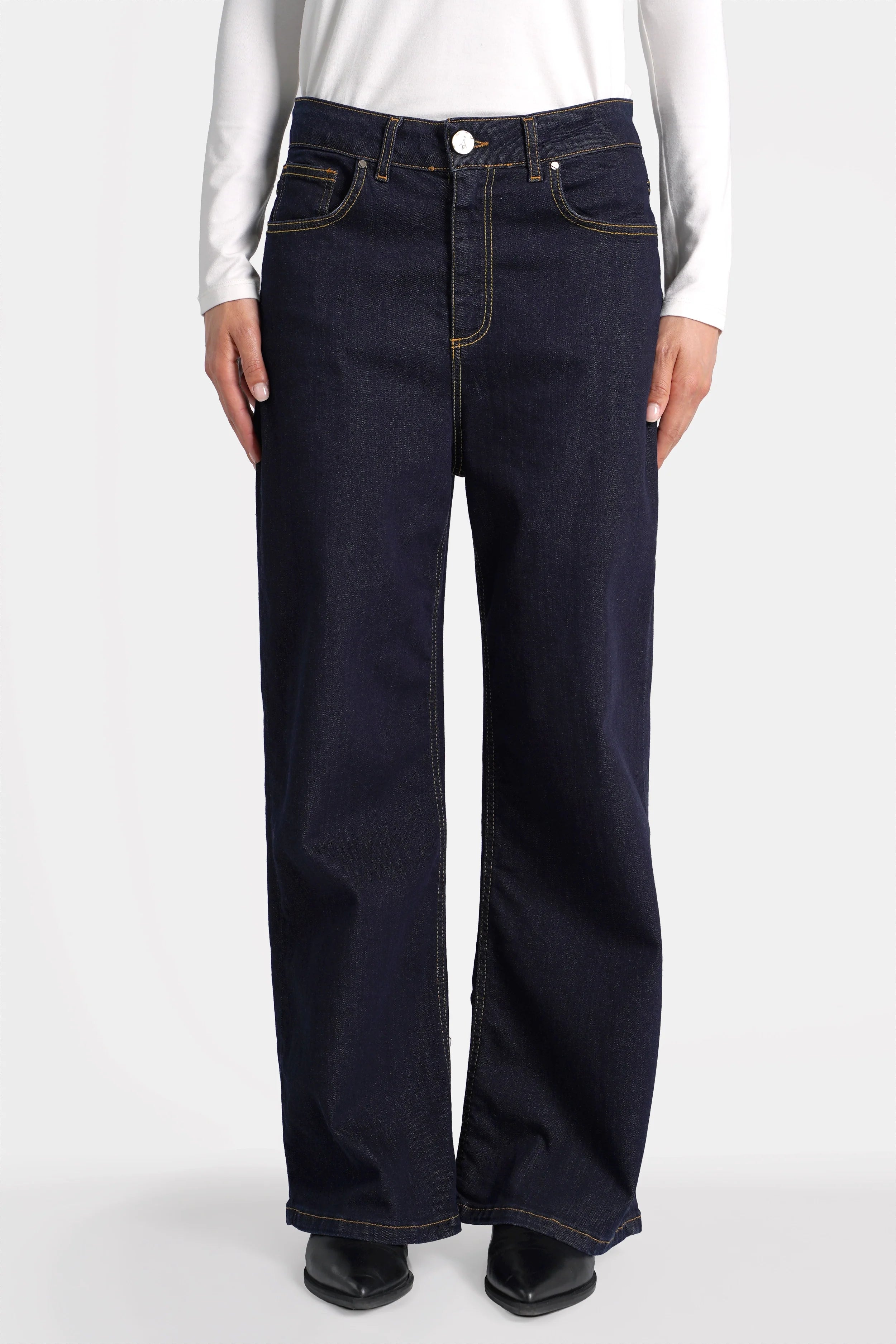 JOOSY Wide Leg Jeans aus weichem, elastischem Denim mit weitem, geradem Bein und normaler Bundhöhe