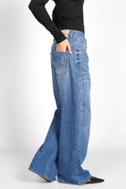 JOOSY Wide Leg Jeans in mittelblauer Waschung mit weitem Bein und Relaxed Fit aus weichem Denim