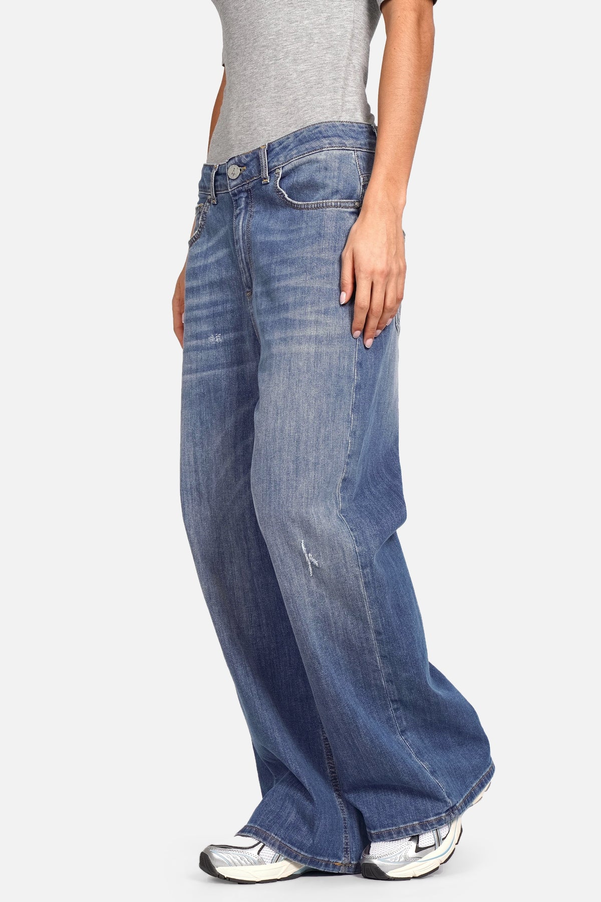 JOOSY Wide Leg Jeans aus weichem Denim mit Used-Waschung und weitem Bein