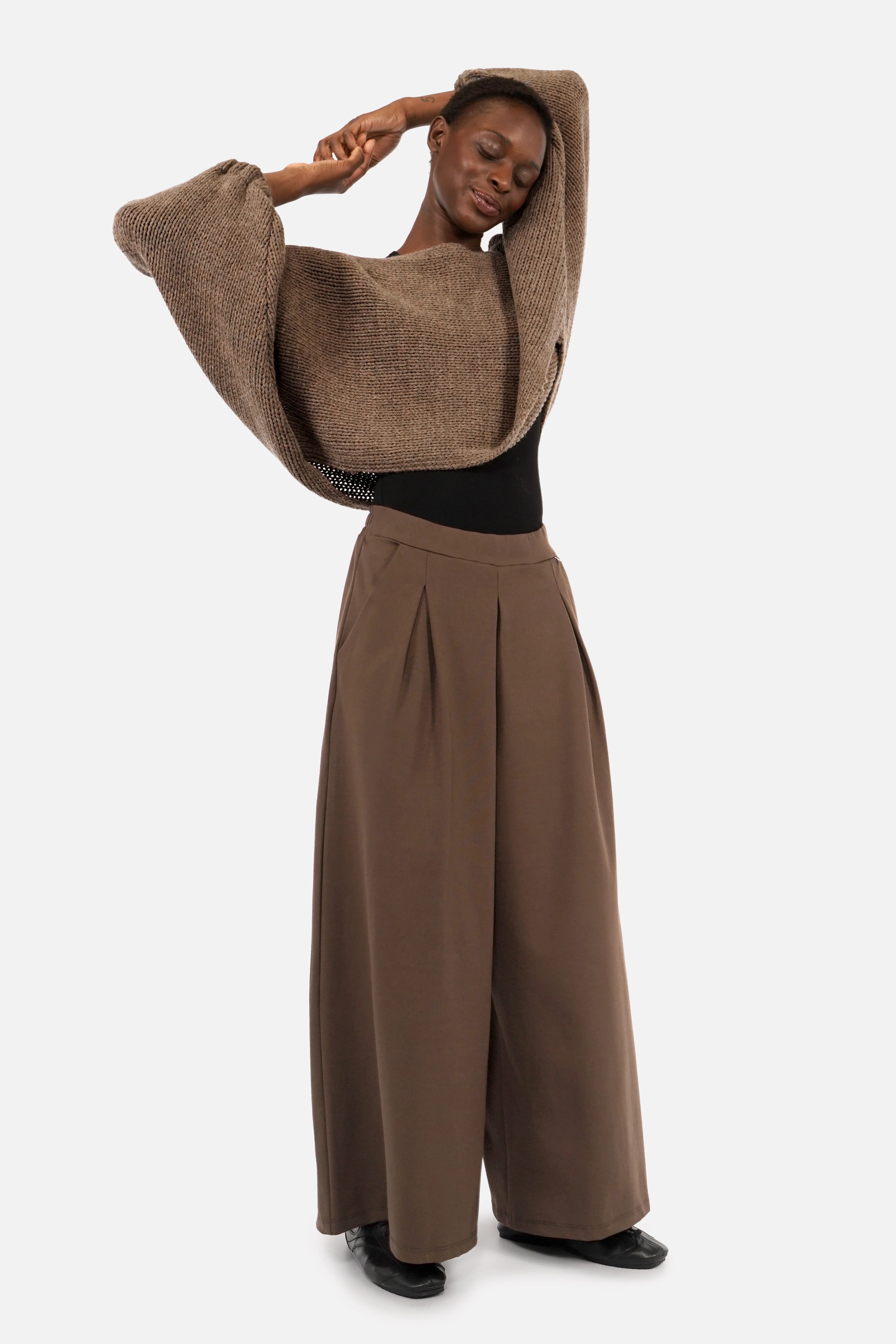 Grobstrick-Pullover mit Ballonärmeln und weitem U-Boot-Ausschnitt in lässigem Oversized Fit