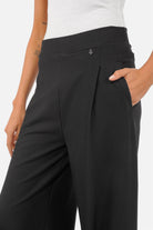 KLARA.K Wide Leg Jerseyhose aus weichem, fließendem Jersey mit hohem Viskoseanteil und elastischem Bund