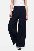 KLARA.K Wide Leg Pants – weiter Schnitt, elastischer Bund, seitliche Taschen, Bundfalten, weicher Viskose-Mix, Relaxed Fit