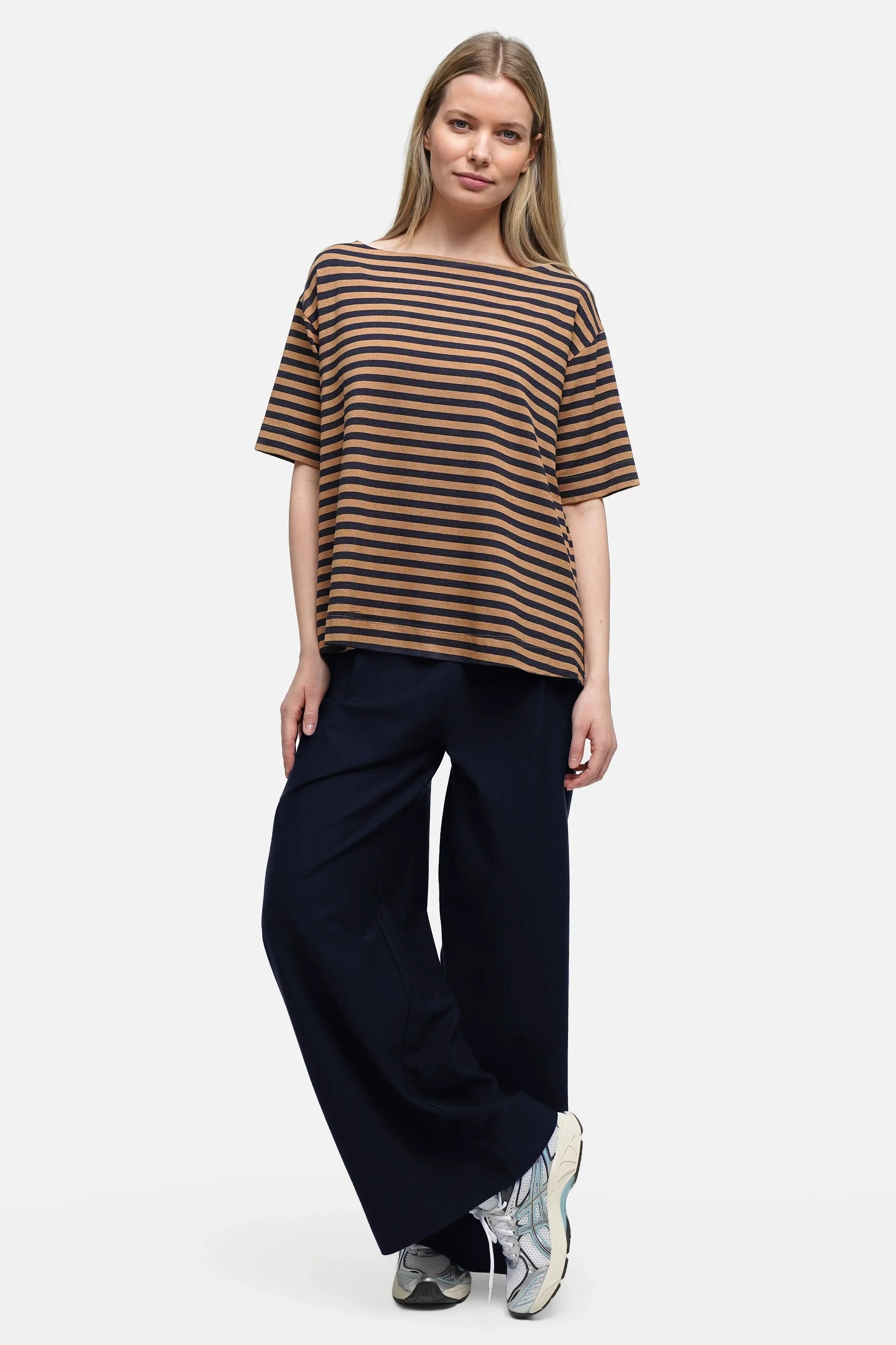 KLARA.K Wide Leg Pants in weitem Schnitt mit elastischem Bund und seitlichen Taschen