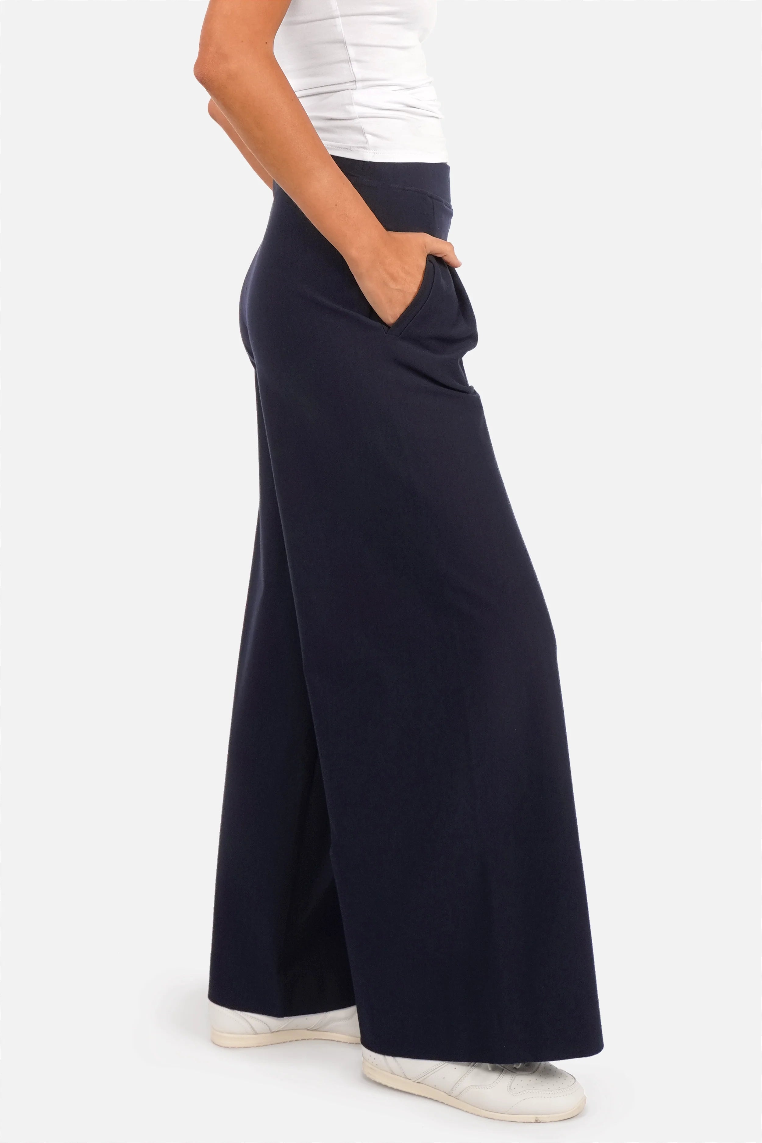 KLARA.K Wide Leg Pants weite Hose mit elastischem Bund und Eingrifftaschen aus Viskose-Mix