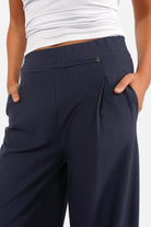 KLARA.K Wide Leg Pants mit elastischem Bund, seitlichen Taschen und Bundfalten aus weichem Viskose-Mix