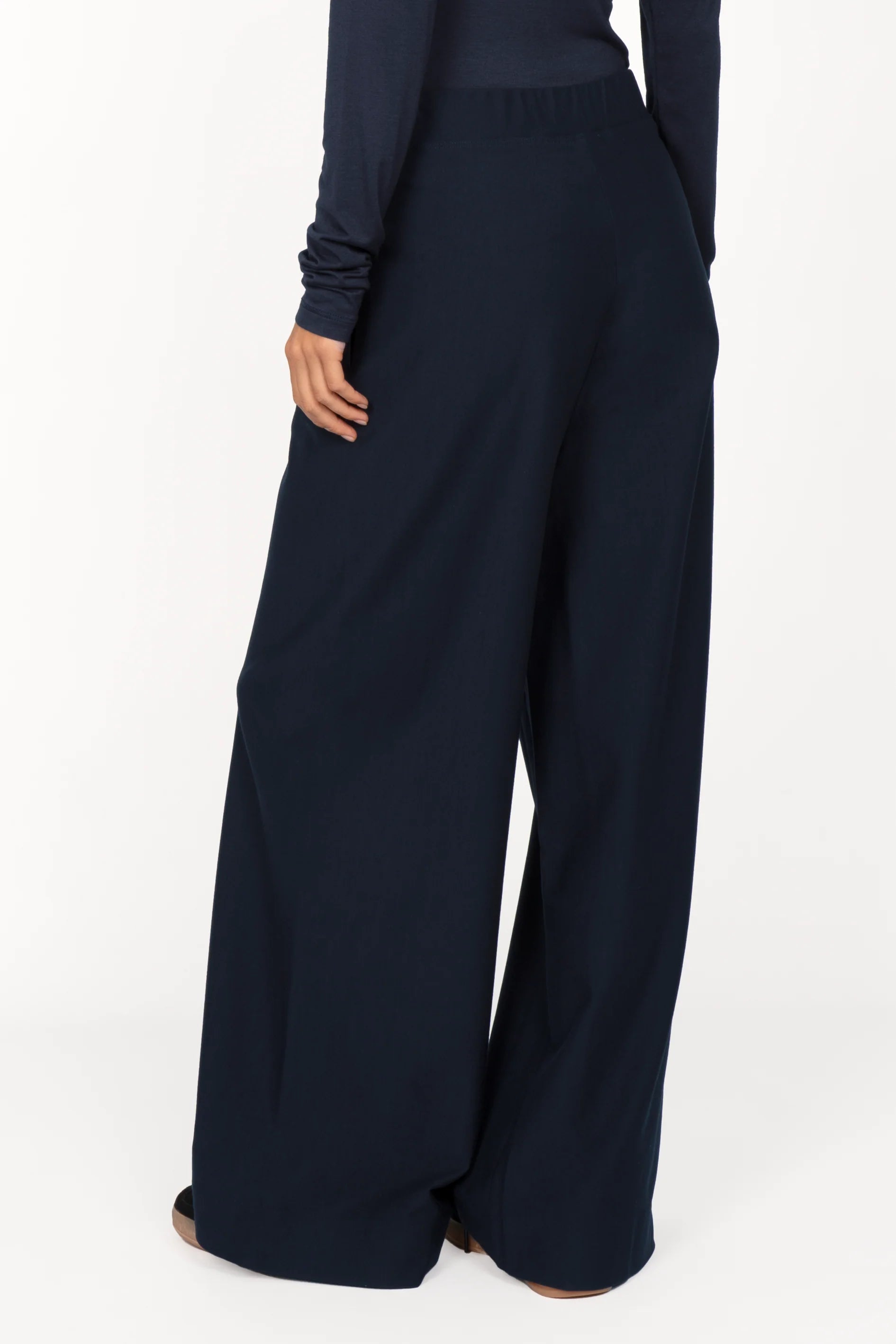 KLARA.K Wide Leg Pants weit geschnittene Hose mit elastischem Bund und seitlichen Taschen in Dunkelblau