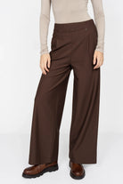 KLARA.K Wide Leg Pants braune weite Hose mit elastischem Bund und seitlichen Eingrifftaschen aus weichem Viskose-Mix