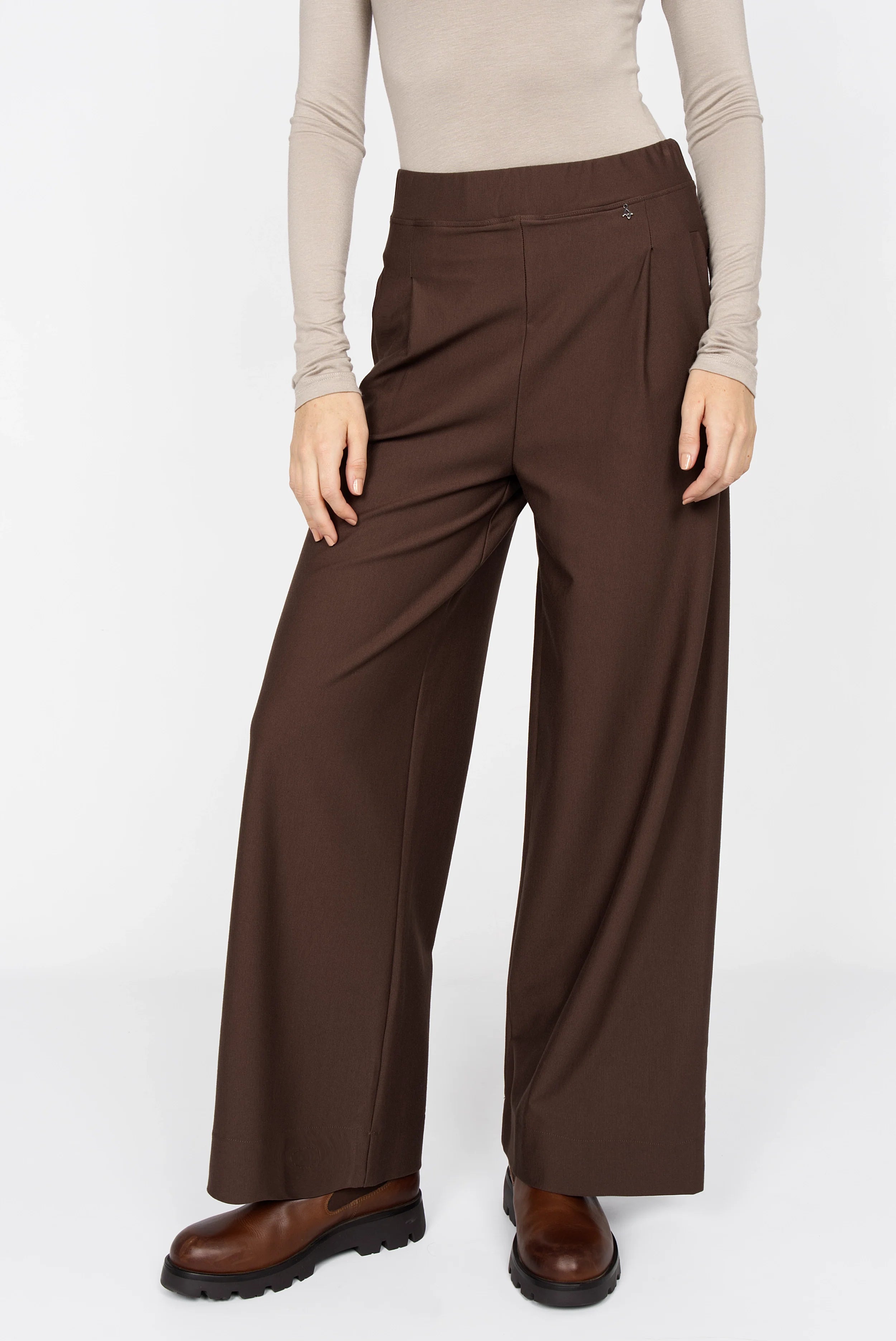 KLARA.K Wide Leg Pants braune weite Hose mit elastischem Bund und seitlichen Eingrifftaschen aus weichem Viskose-Mix