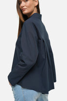 Kyndra Bluse aus weichem Popeline mit Knopfleiste und klassischem Kragen