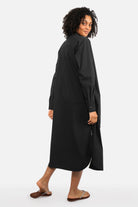 LARJE Popeline Hemdblusenkleid aus Baumwollpopeline mit Hemdkragen und Knopfleiste, Regular Fit Midi-Kleid mit Manschetten und Seitentaschen