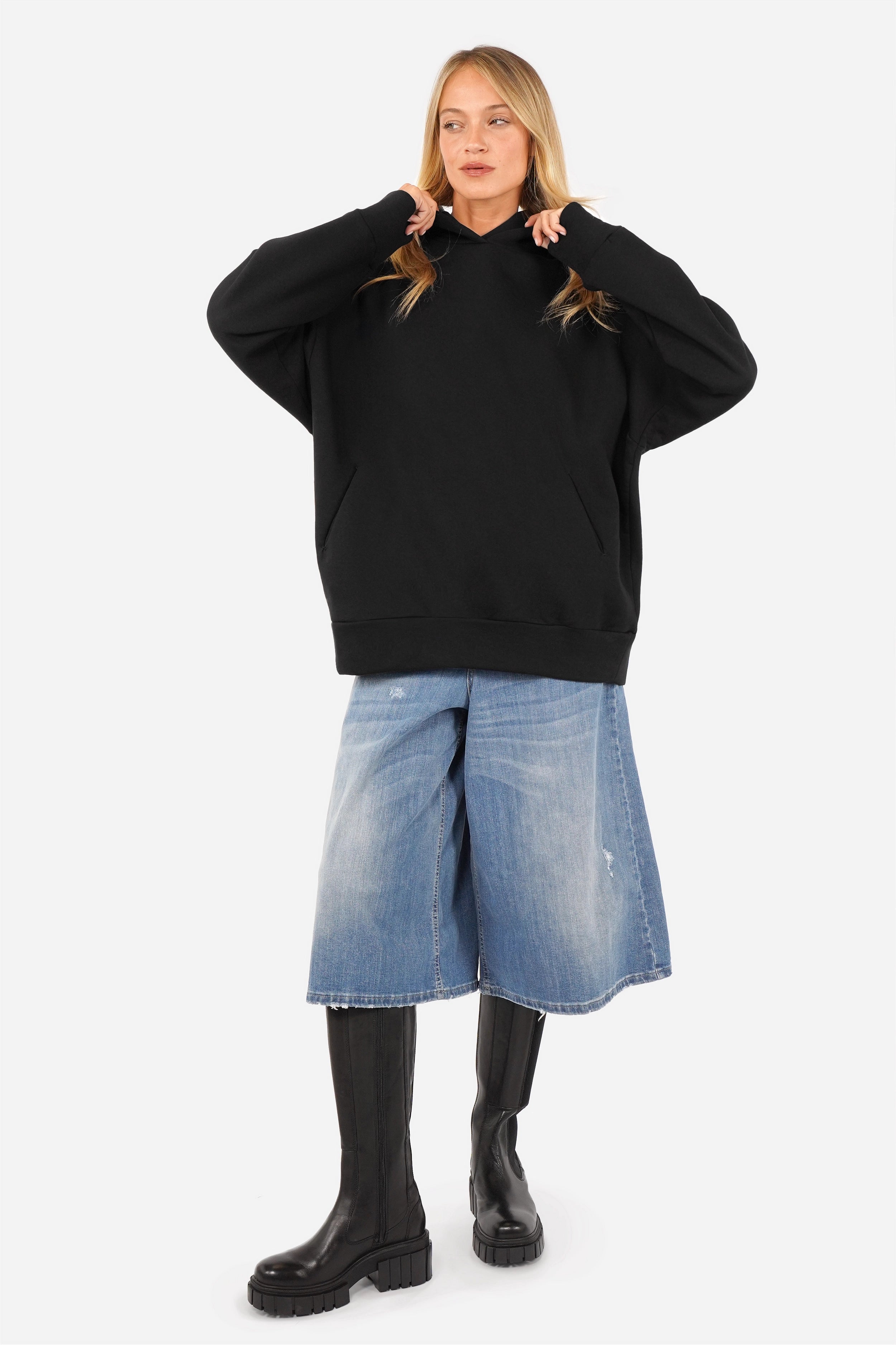 LAURA.K Sweat à capuche oversize